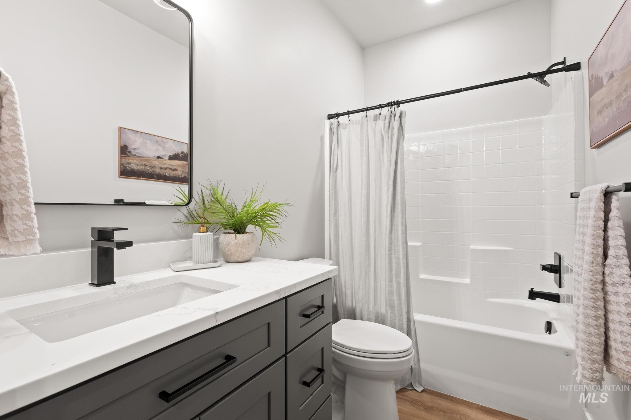 2101 S Pacific St, Boise, Idaho 83705, 4 Bedrooms, 3 Bathrooms, Residential For Sale, Price $589,000,MLS 98969695