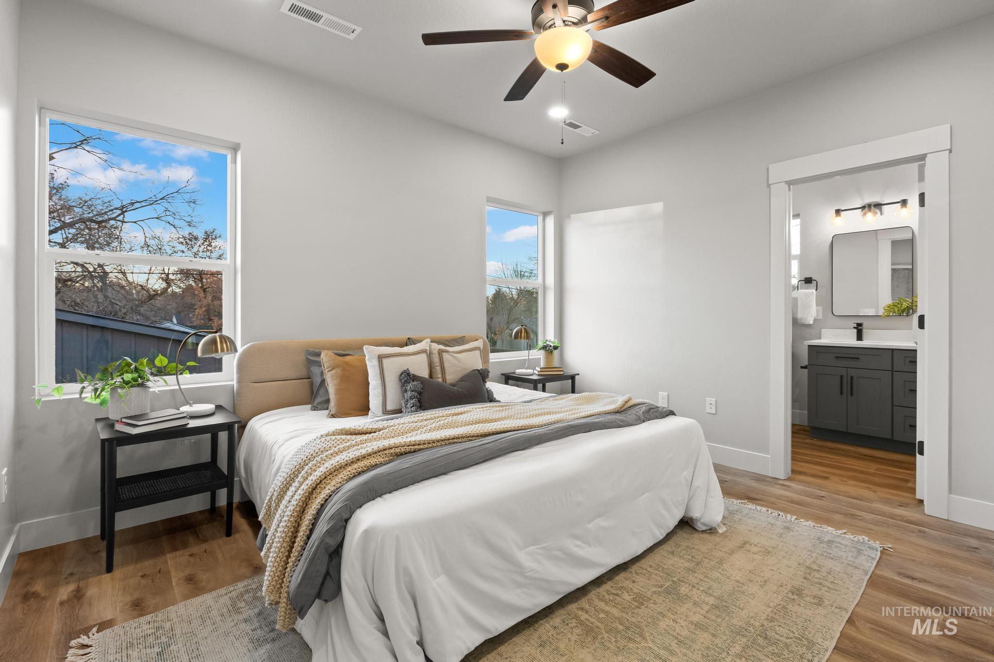 2101 S Pacific St, Boise, Idaho 83705, 4 Bedrooms, 3 Bathrooms, Residential For Sale, Price $589,000,MLS 98969695