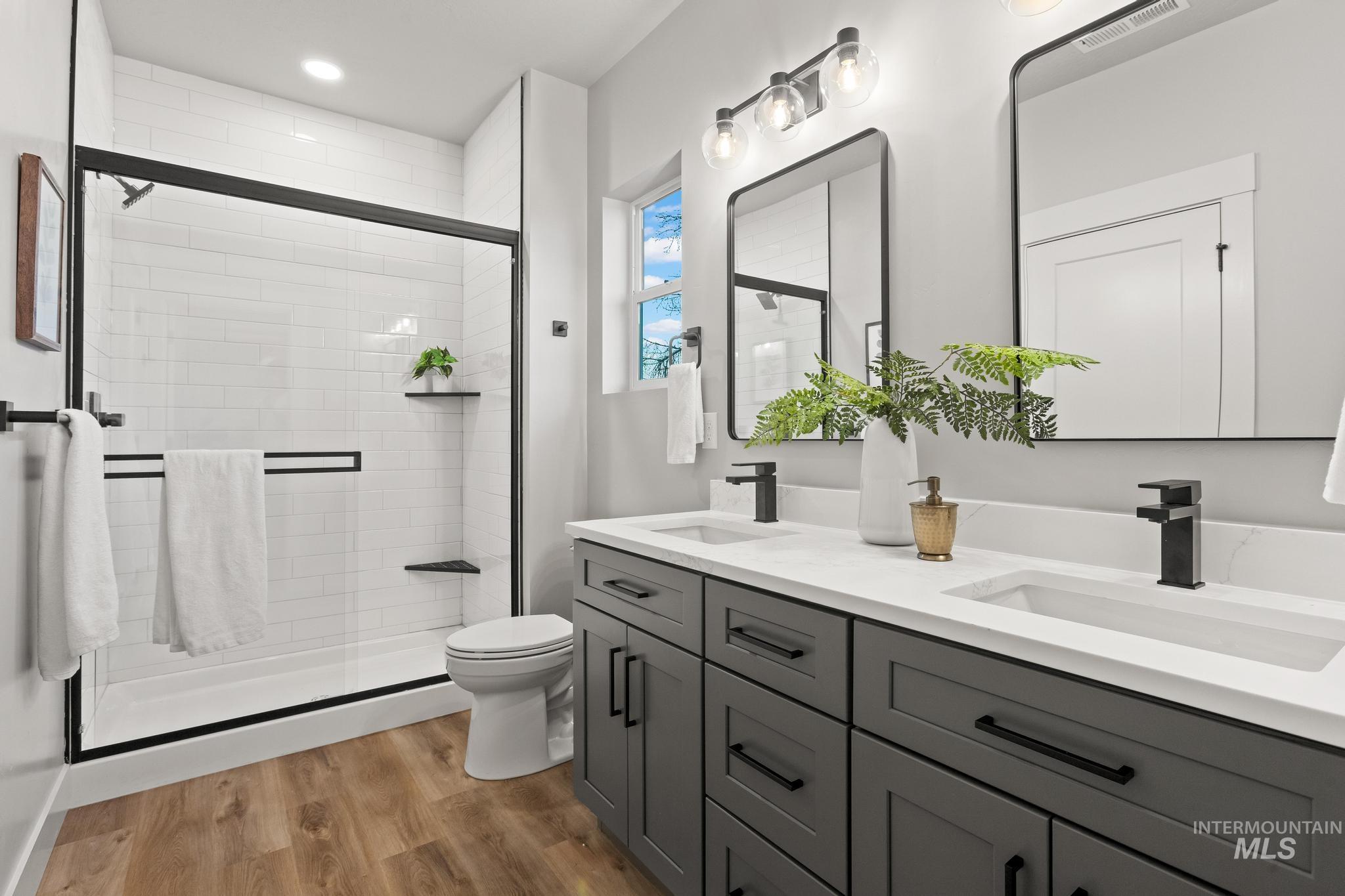 2101 S Pacific St, Boise, Idaho 83705, 4 Bedrooms, 3 Bathrooms, Residential For Sale, Price $589,000,MLS 98969695