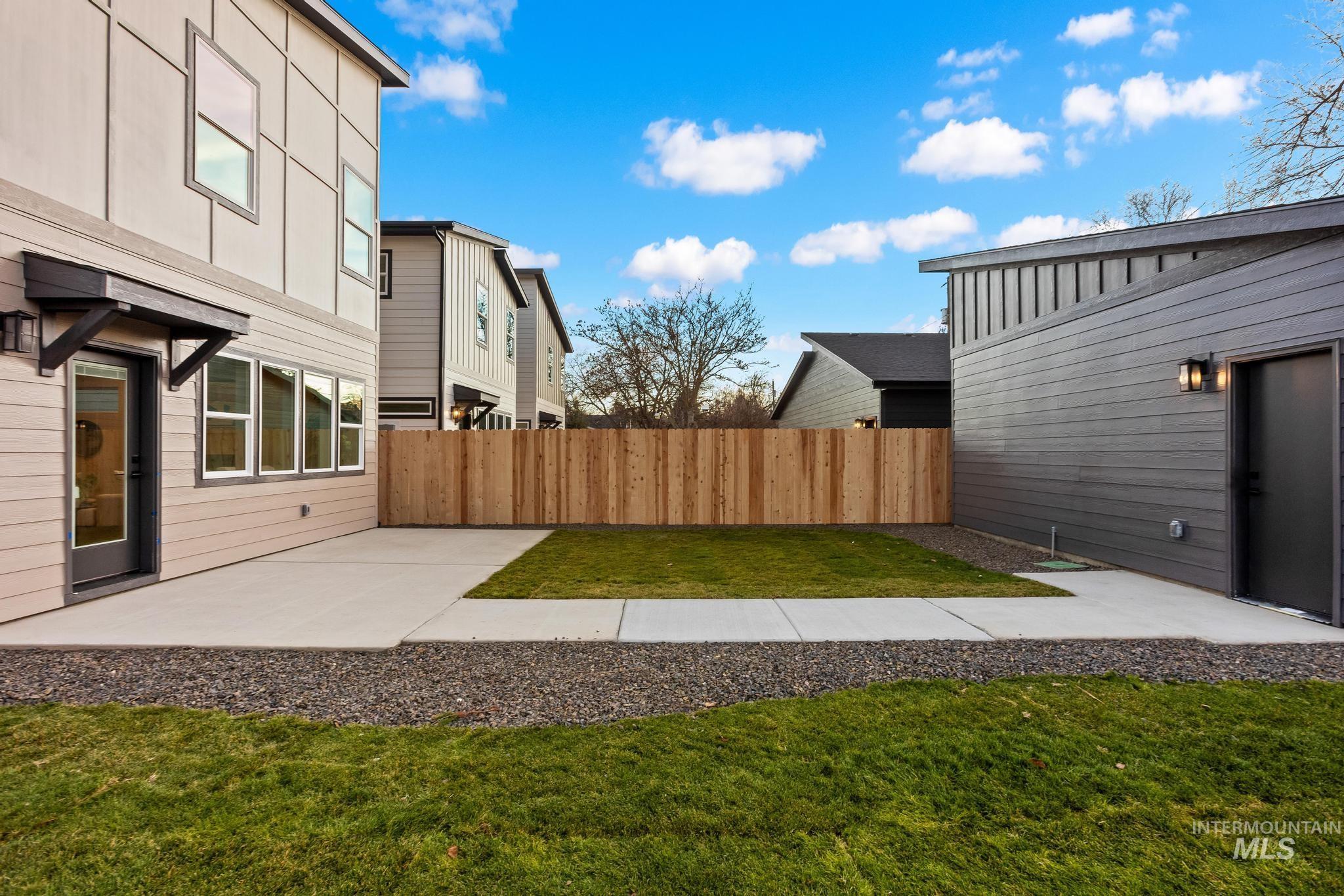 2101 S Pacific St, Boise, Idaho 83705, 4 Bedrooms, 3 Bathrooms, Residential For Sale, Price $589,000,MLS 98969695