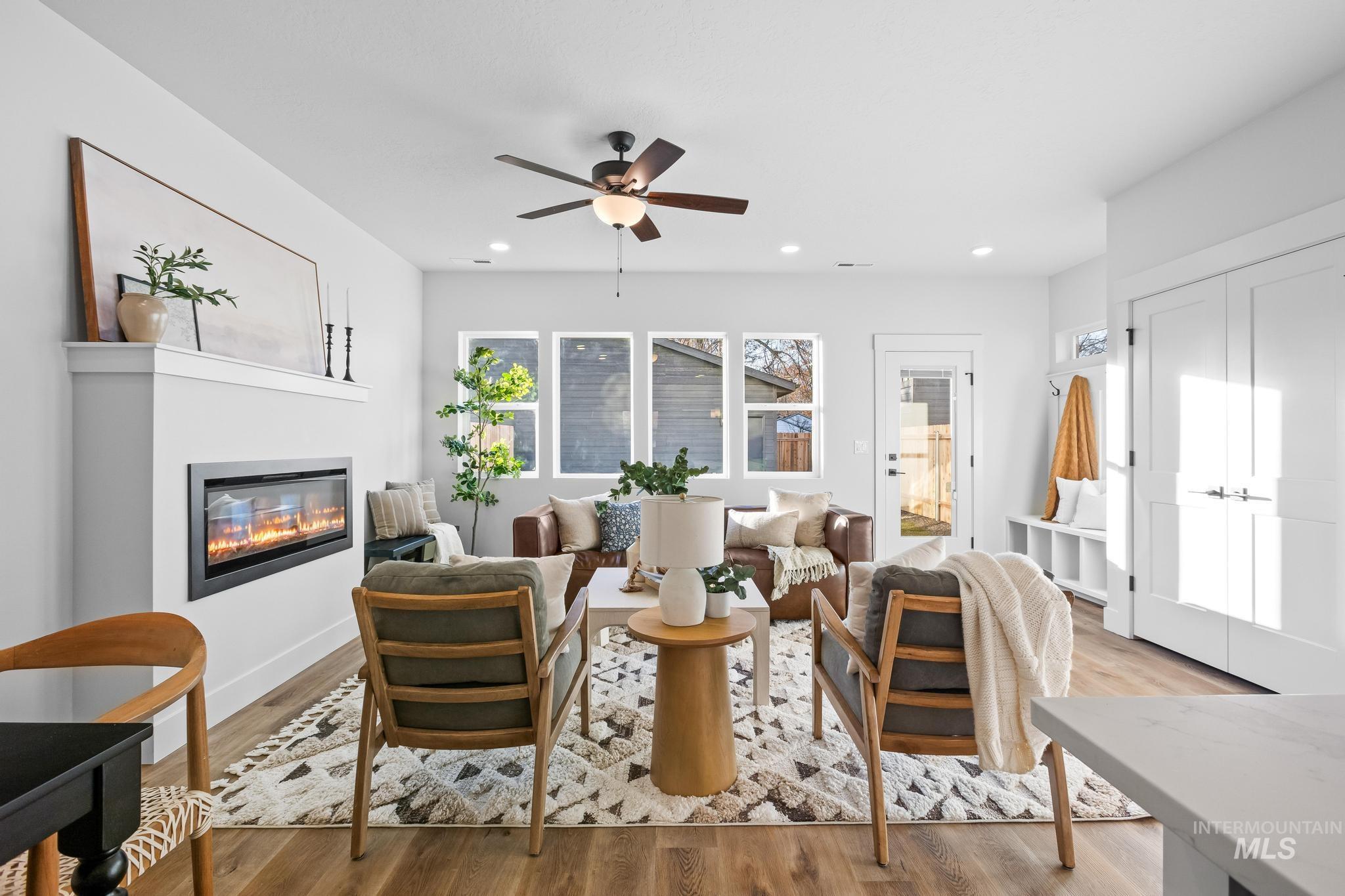 2109 S Pacific St, Boise, Idaho 83705, 4 Bedrooms, 3 Bathrooms, Residential For Sale, Price $572,500,MLS 98969696