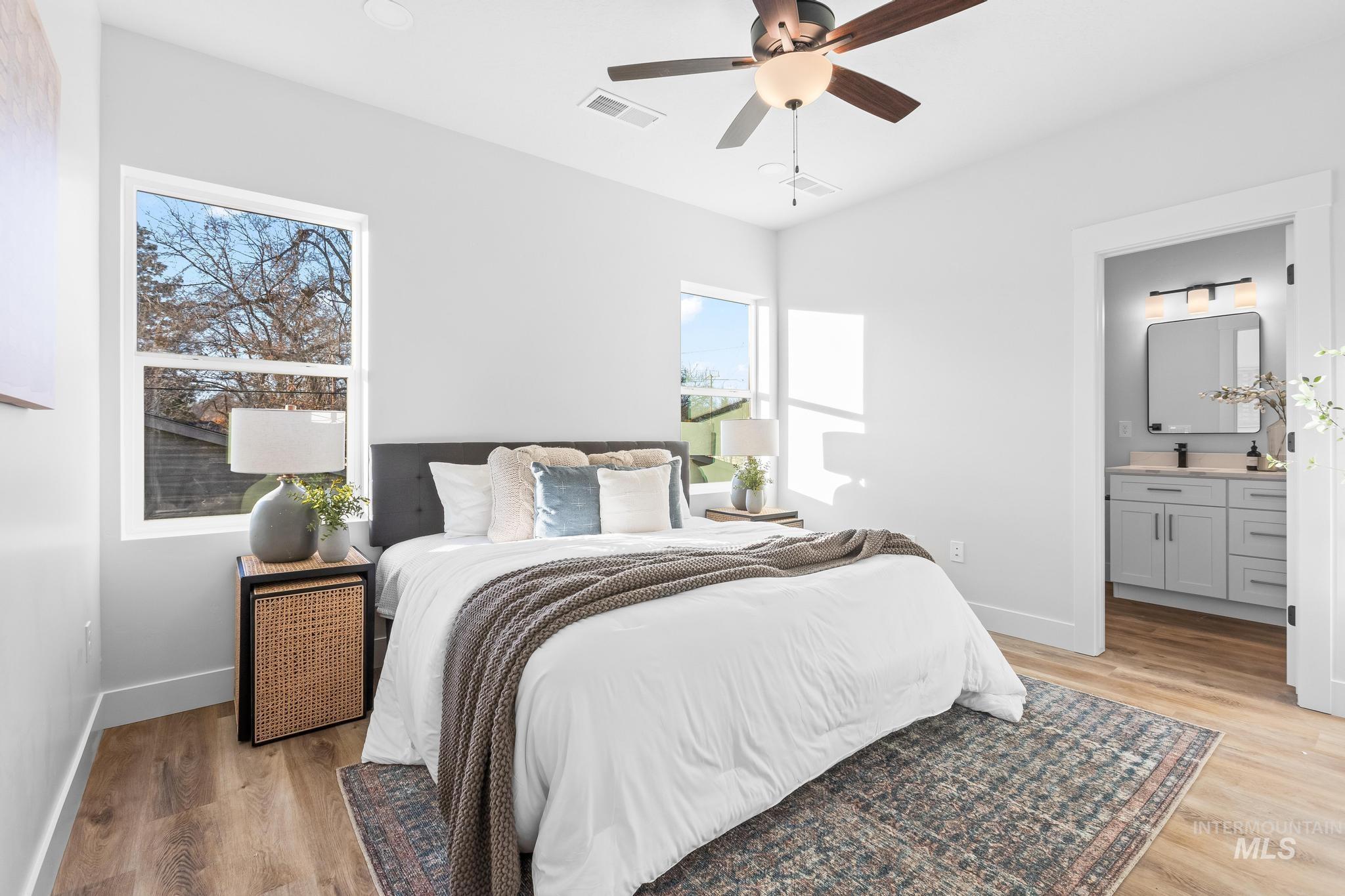 2109 S Pacific St, Boise, Idaho 83705, 4 Bedrooms, 3 Bathrooms, Residential For Sale, Price $572,500,MLS 98969696