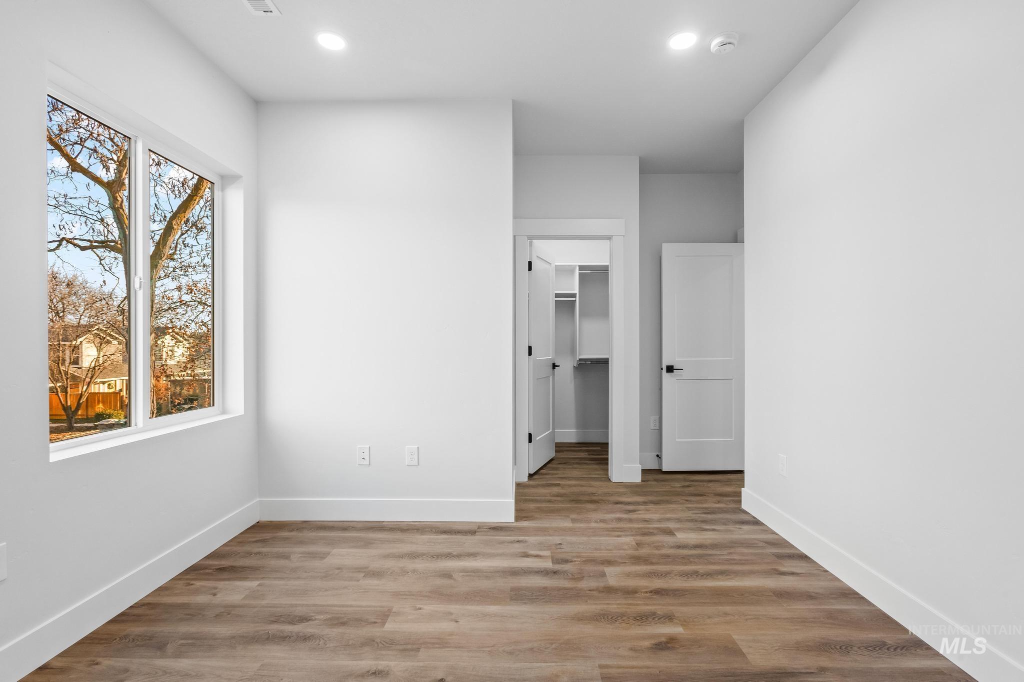 2109 S Pacific St, Boise, Idaho 83705, 4 Bedrooms, 3 Bathrooms, Residential For Sale, Price $572,500,MLS 98969696