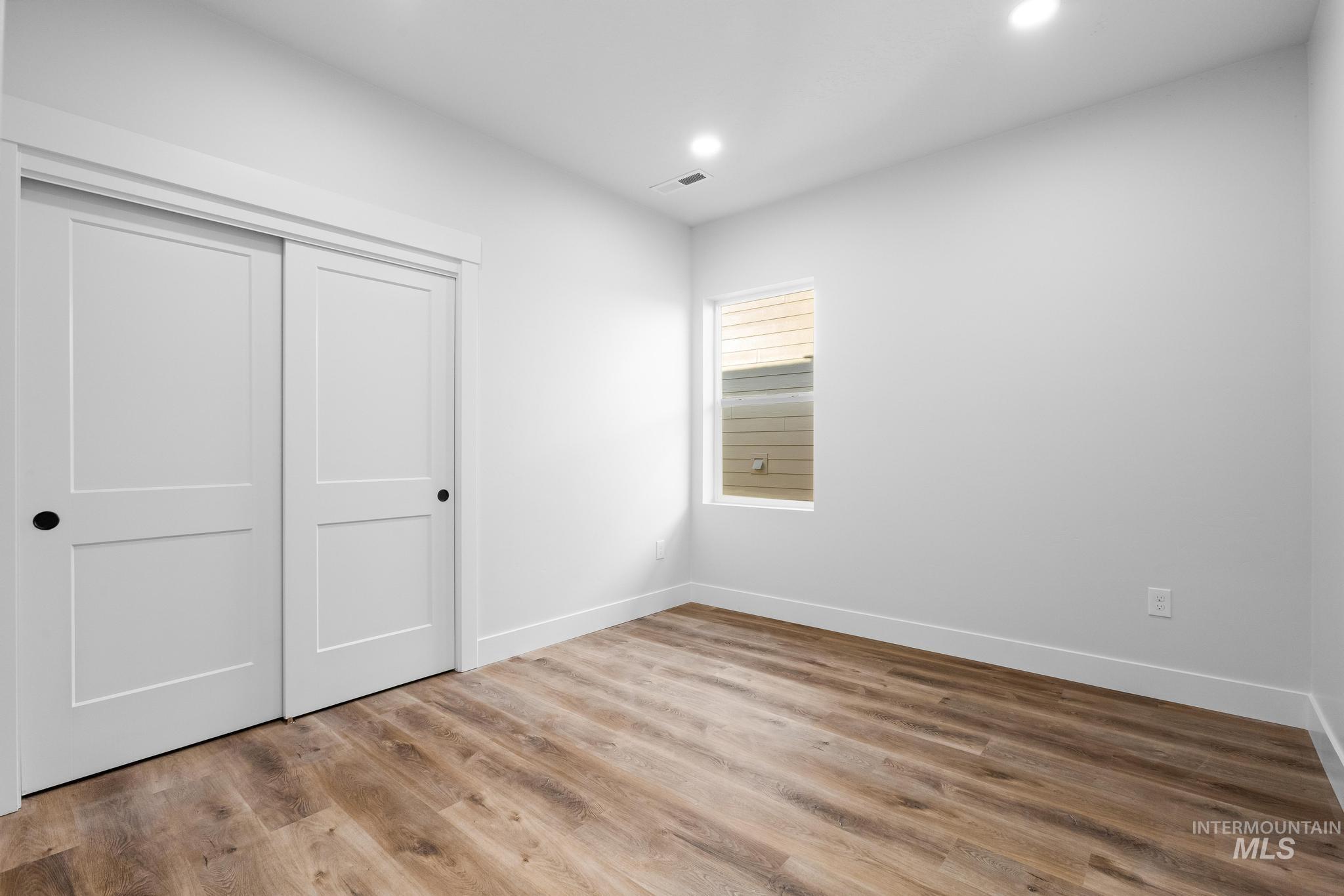 2109 S Pacific St, Boise, Idaho 83705, 4 Bedrooms, 3 Bathrooms, Residential For Sale, Price $572,500,MLS 98969696