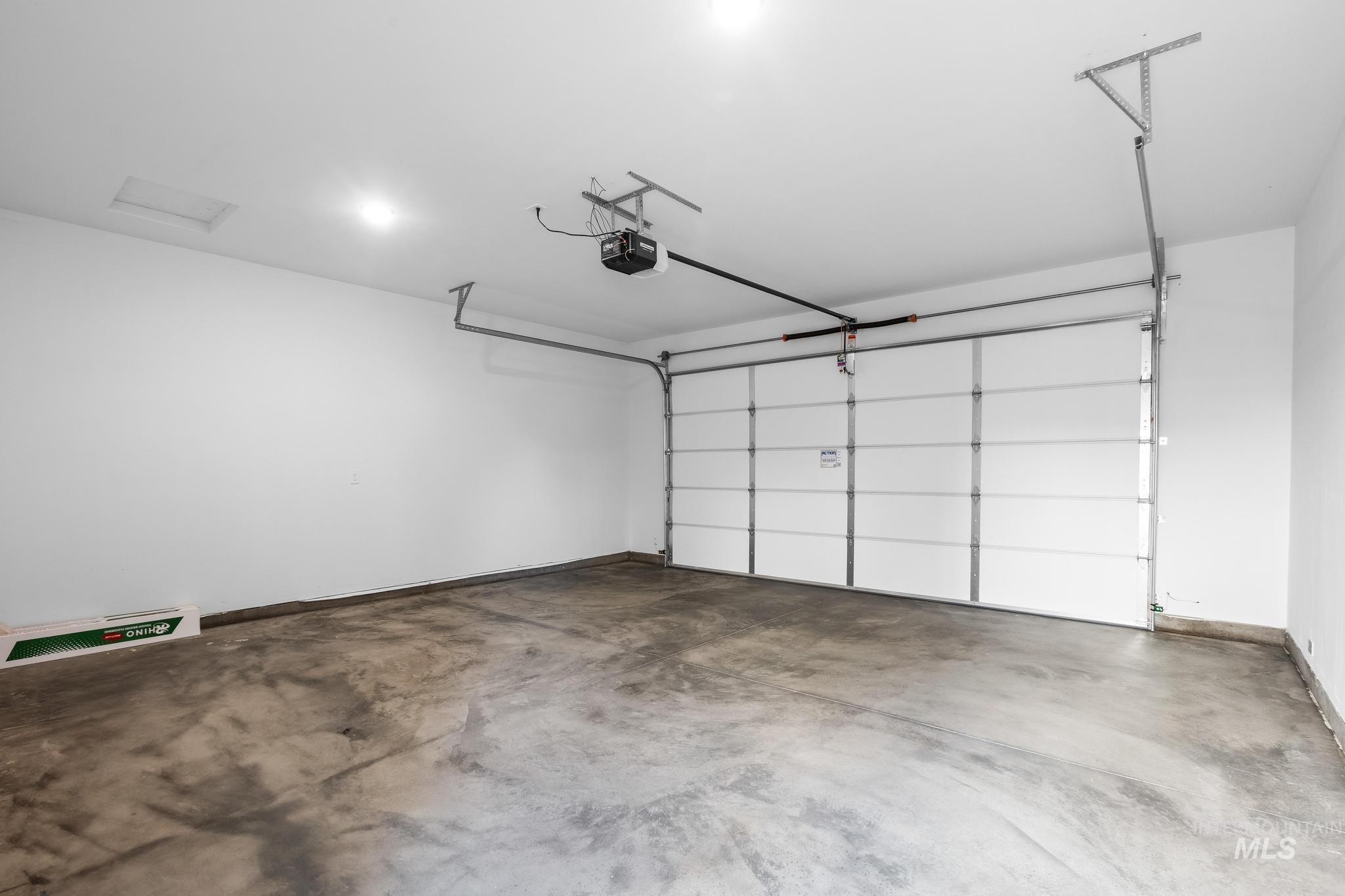 2109 S Pacific St, Boise, Idaho 83705, 4 Bedrooms, 3 Bathrooms, Residential For Sale, Price $572,500,MLS 98969696