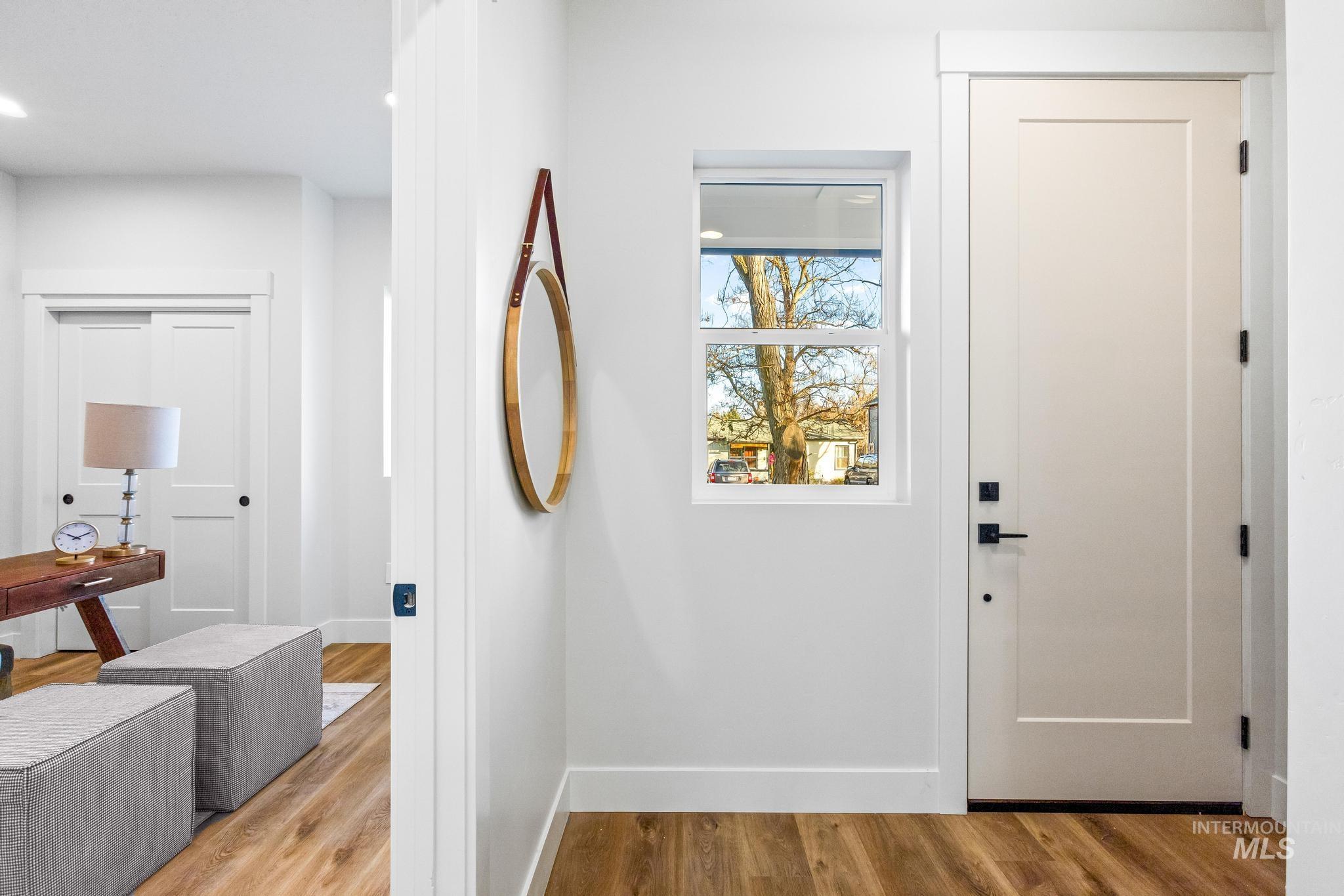 2109 S Pacific St, Boise, Idaho 83705, 4 Bedrooms, 3 Bathrooms, Residential For Sale, Price $572,500,MLS 98969696