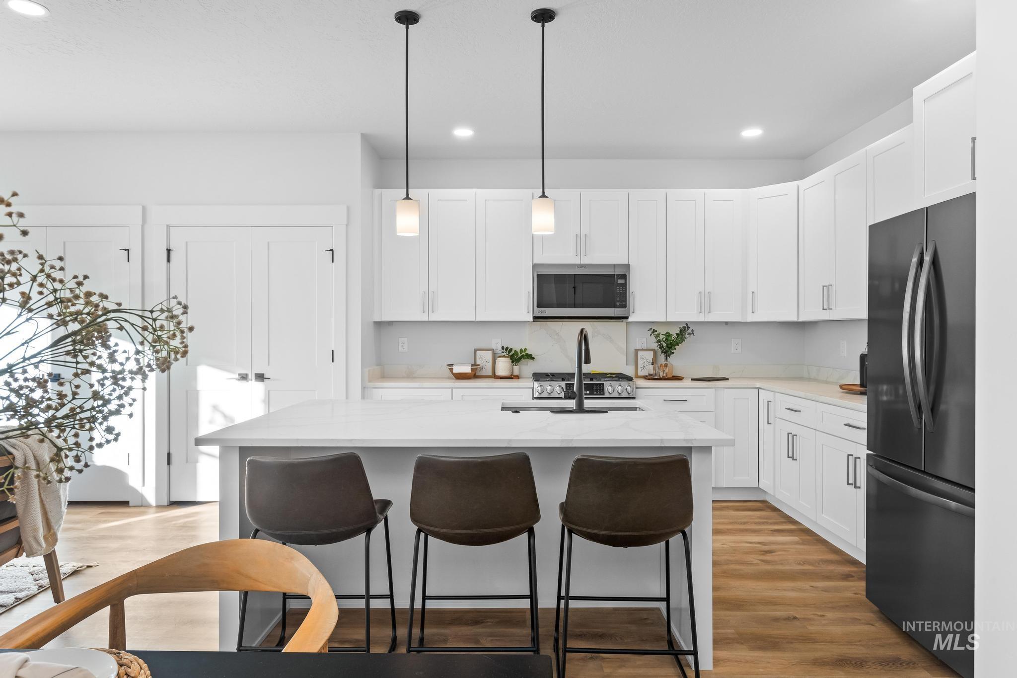 2109 S Pacific St, Boise, Idaho 83705, 4 Bedrooms, 3 Bathrooms, Residential For Sale, Price $572,500,MLS 98969696