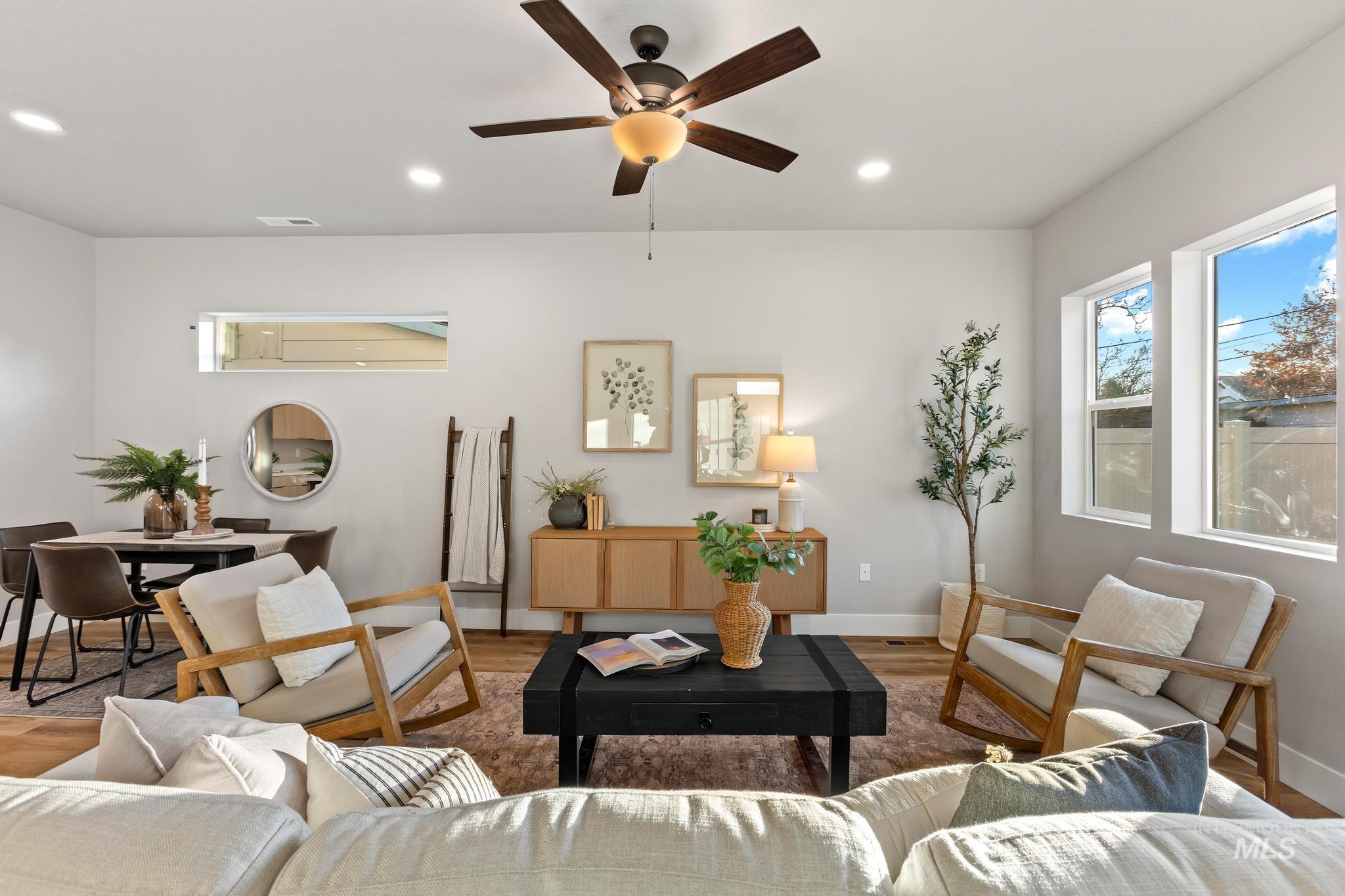 2111 S Pacific St, Boise, Idaho 83705, 4 Bedrooms, 3 Bathrooms, Residential For Sale, Price $572,500,MLS 98969697