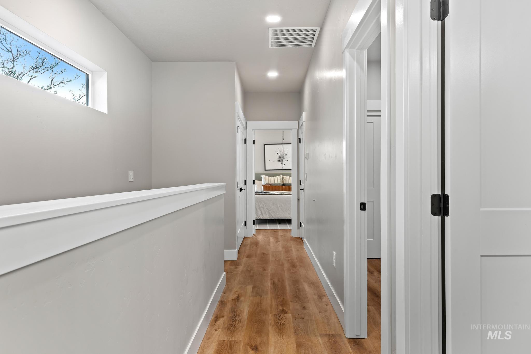 2111 S Pacific St, Boise, Idaho 83705, 4 Bedrooms, 3 Bathrooms, Residential For Sale, Price $572,500,MLS 98969697