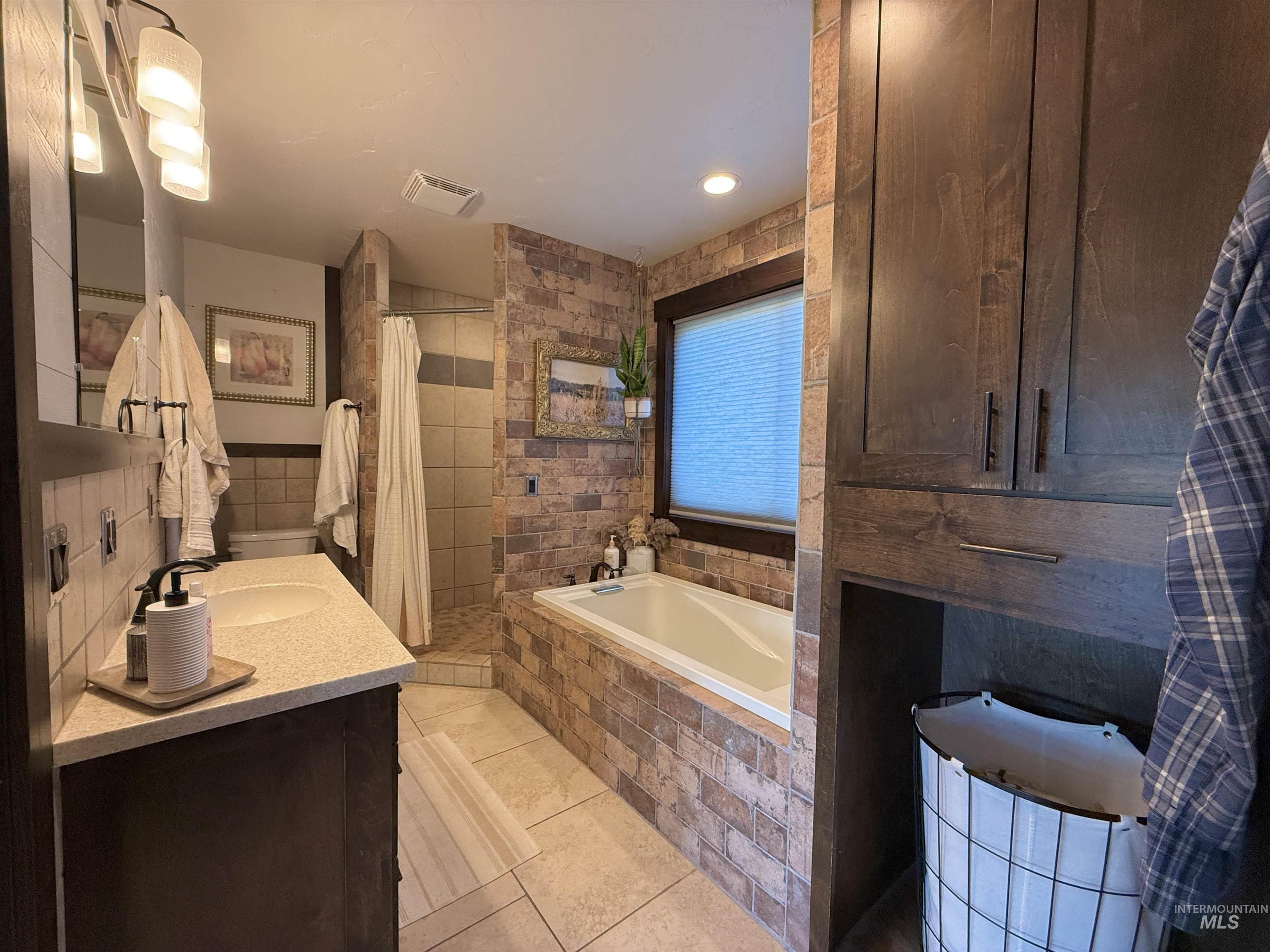 862 Whitetail Drive, Grangeville, Idaho 83530, 4 Bedrooms, 2 Bathrooms, Residential For Sale, Price $749,000, 98969698