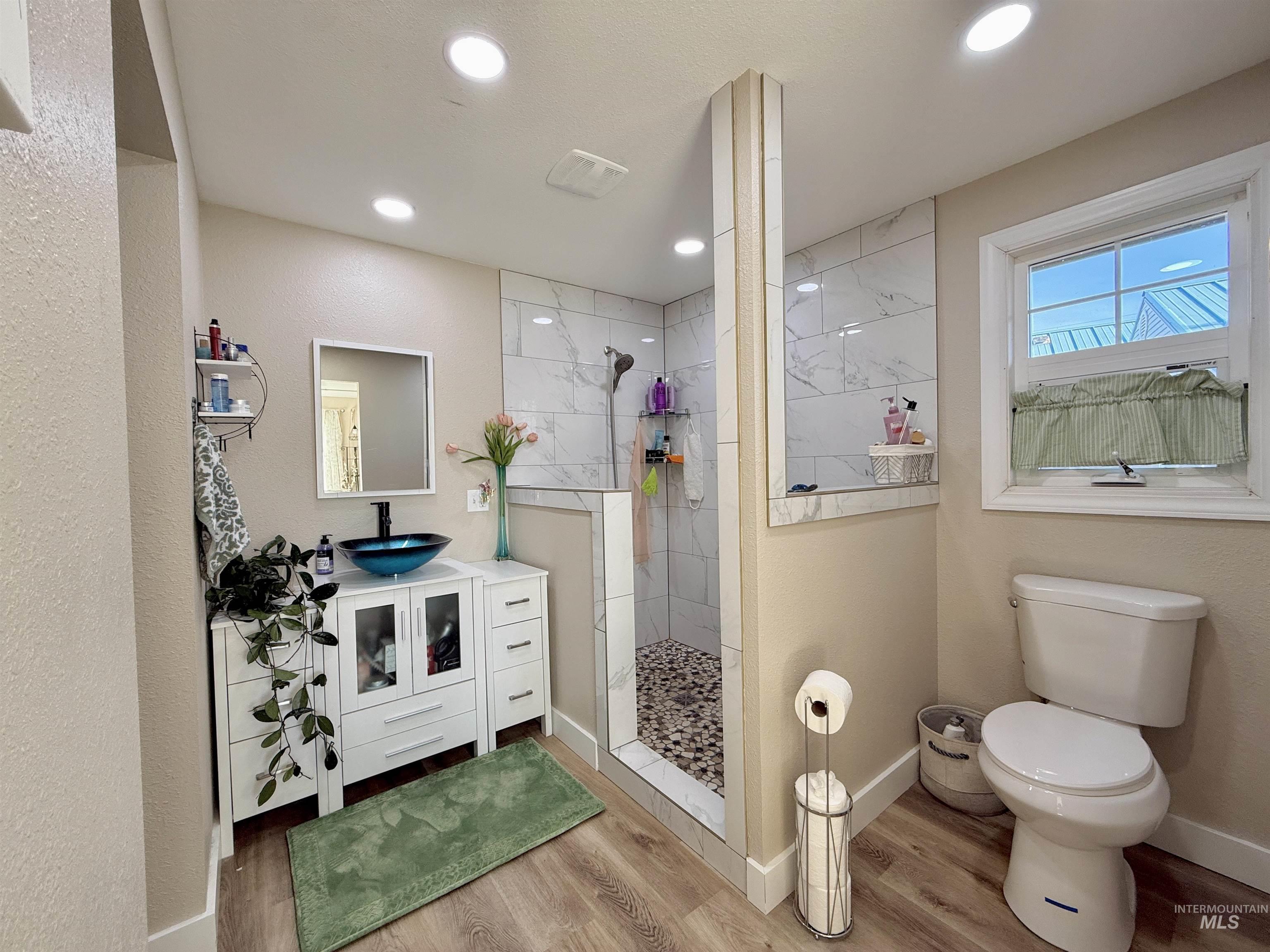 226 E South 6th Street, Grangeville, Idaho 83530, 2 Bedrooms, 2 Bathrooms, Residential For Sale, Price $305,000, 98969699