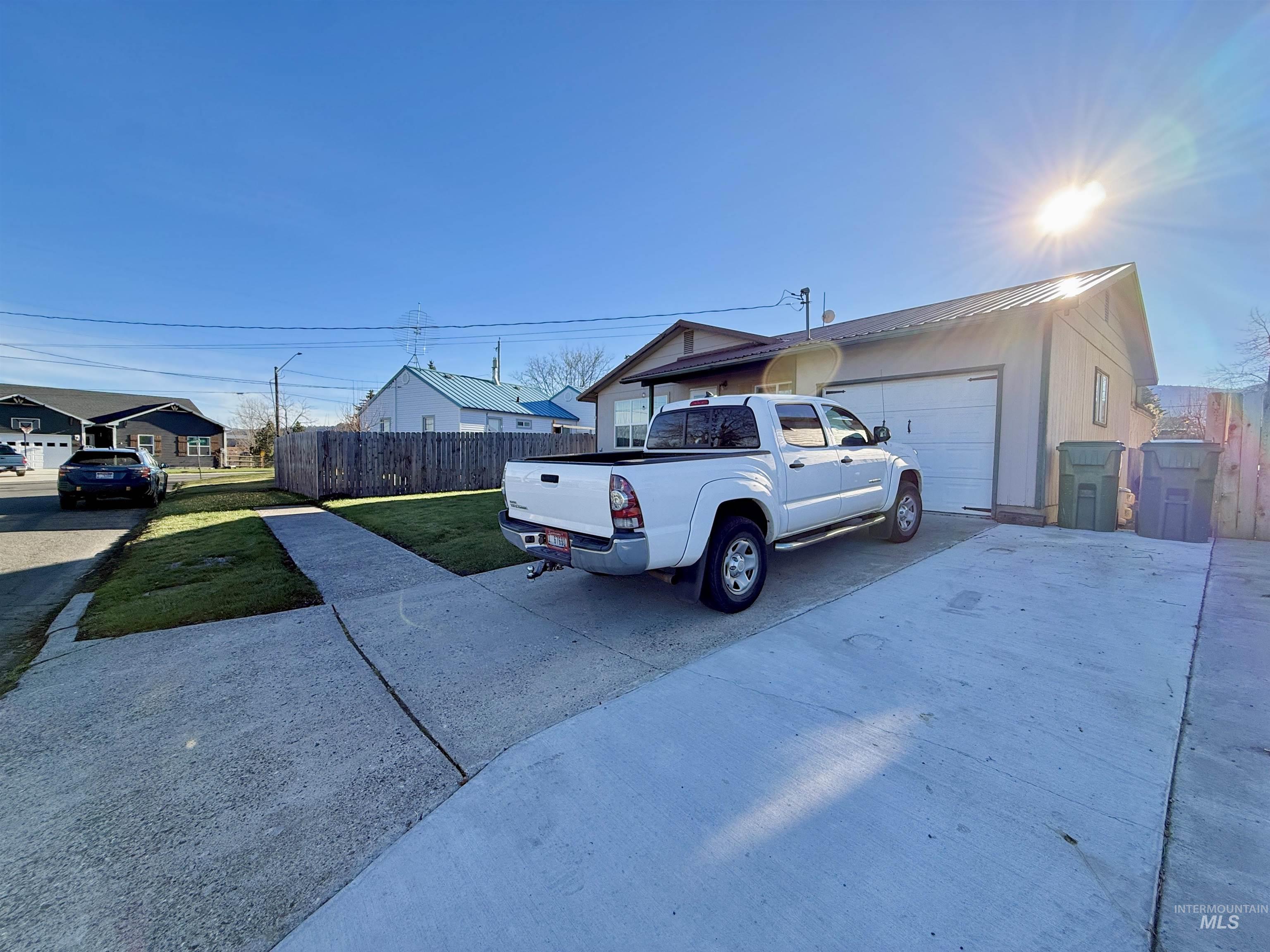 226 E South 6th Street, Grangeville, Idaho 83530, 2 Bedrooms, 2 Bathrooms, Residential For Sale, Price $305,000,MLS 98969699