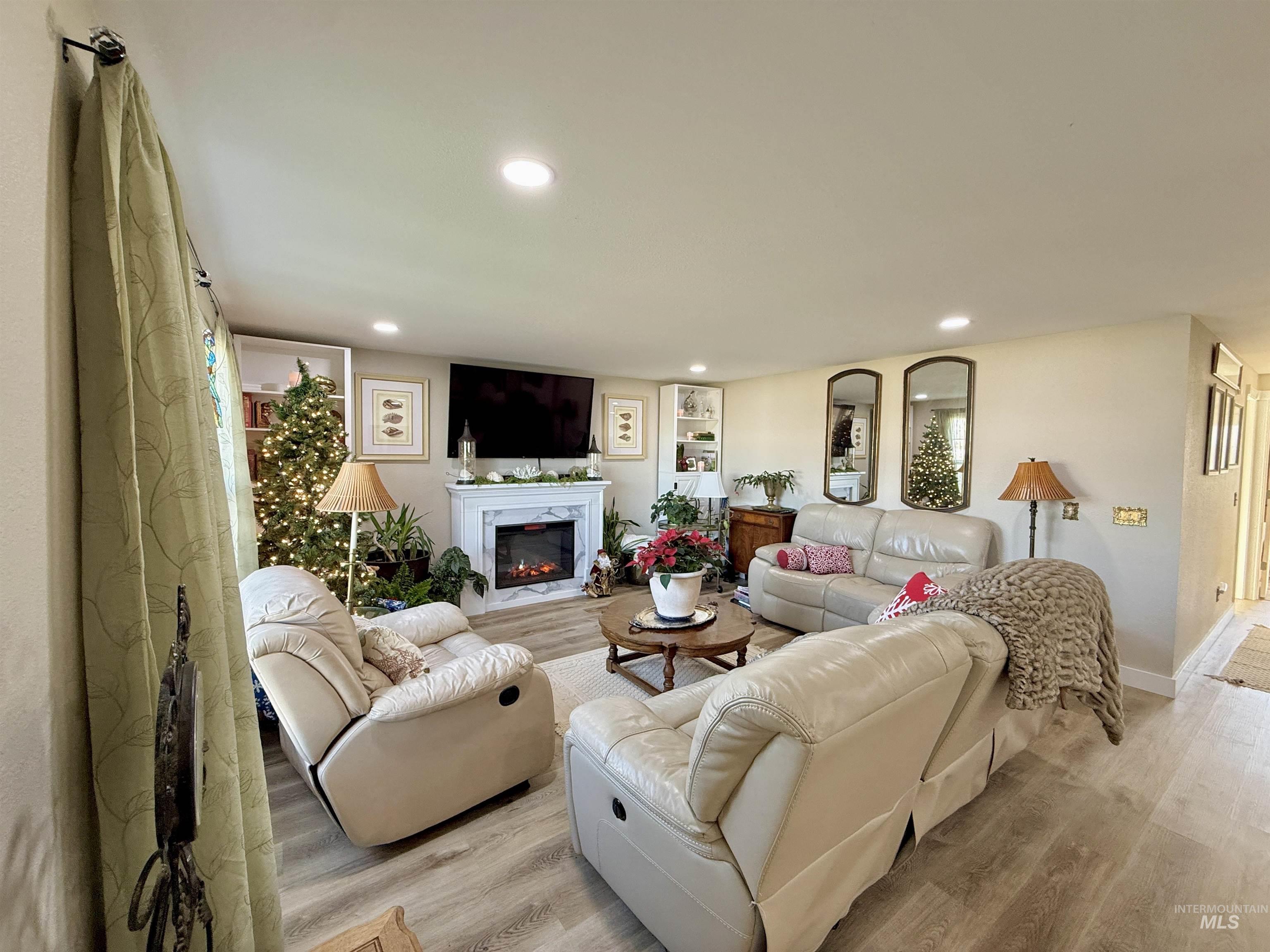 226 E South 6th Street, Grangeville, Idaho 83530, 2 Bedrooms, 2 Bathrooms, Residential For Sale, Price $305,000, 98969699