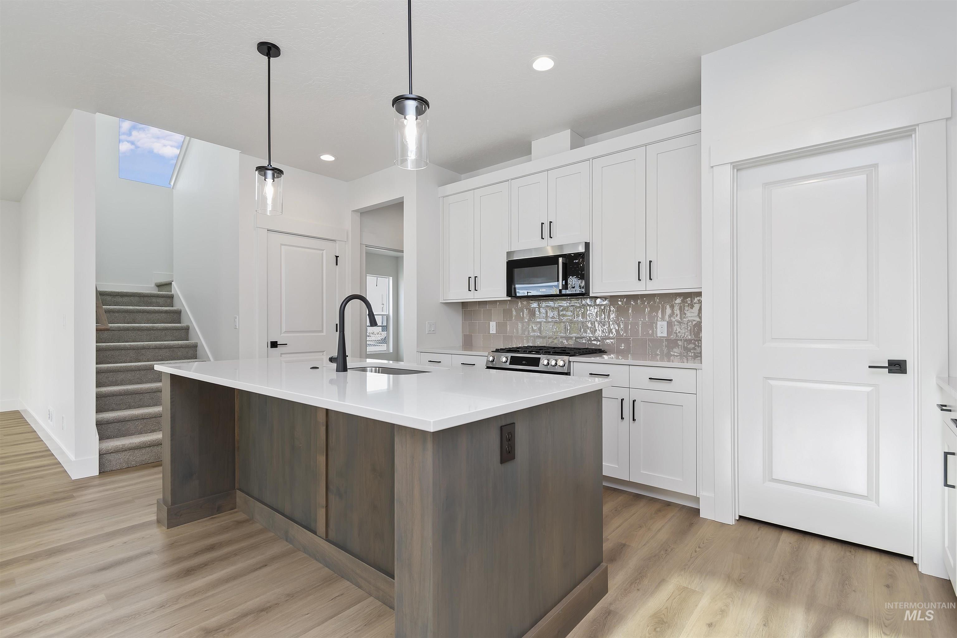 732 S Calhoun Ln, Star, Idaho 83669, 4 Bedrooms, 2 Bathrooms, Residential For Sale, Price $499,880,MLS 98969715