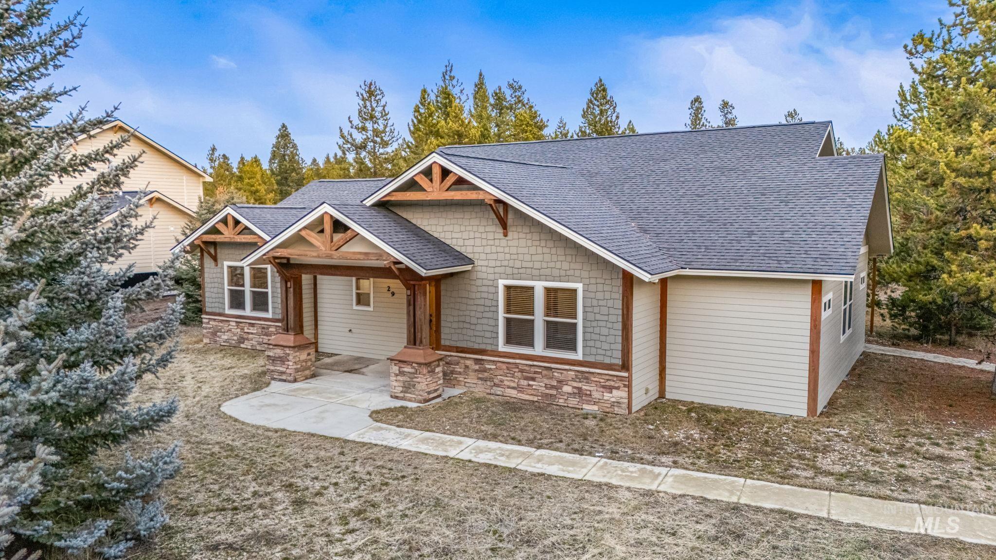 29 Pointe at Goldfork Ct., Donnelly, Idaho 83615-0000, 4 Bedrooms, 3.5 Bathrooms, Residential For Sale, Price $1,135,000, 98969723