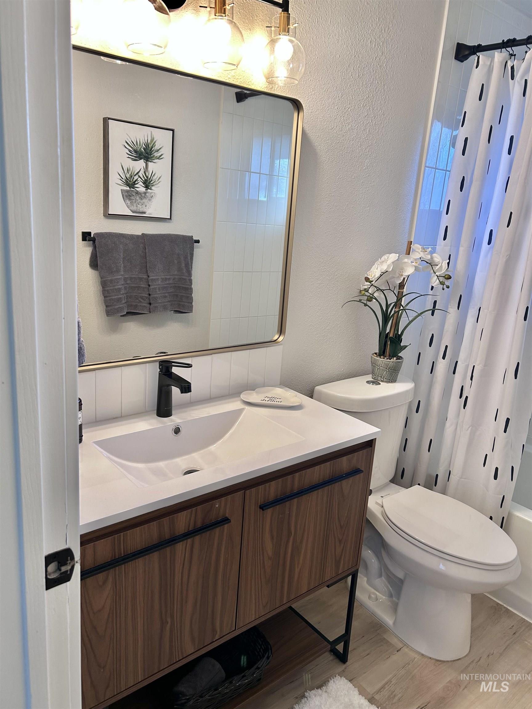 3897 S Yorktown Way, Boise, Idaho 83706, 2 Bedrooms, 1 Bathroom, Residential For Sale, Price $430,000,MLS 98969725