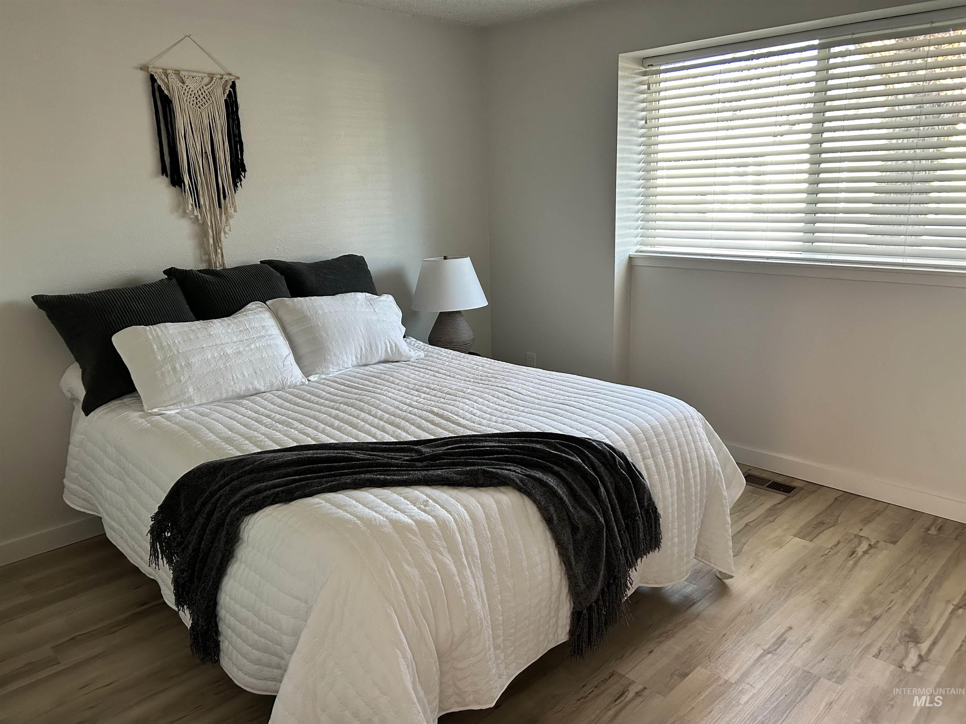 3897 S Yorktown Way, Boise, Idaho 83706, 2 Bedrooms, 1 Bathroom, Residential For Sale, Price $430,000,MLS 98969725