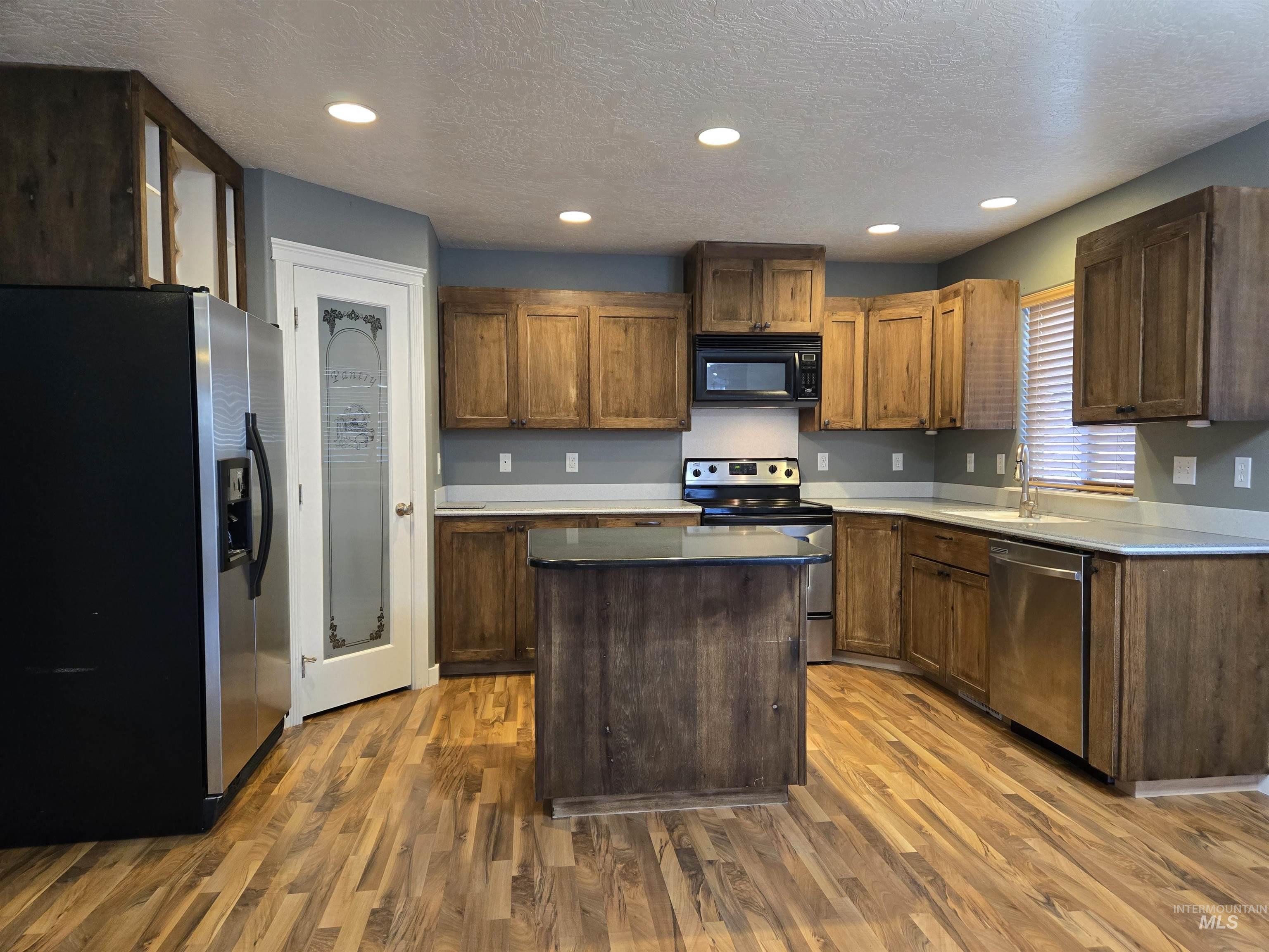 237 16th Ave. N, Payette, Idaho 83661, 4 Bedrooms, 2.5 Bathrooms, Residential For Sale, Price $415,000, 98969730