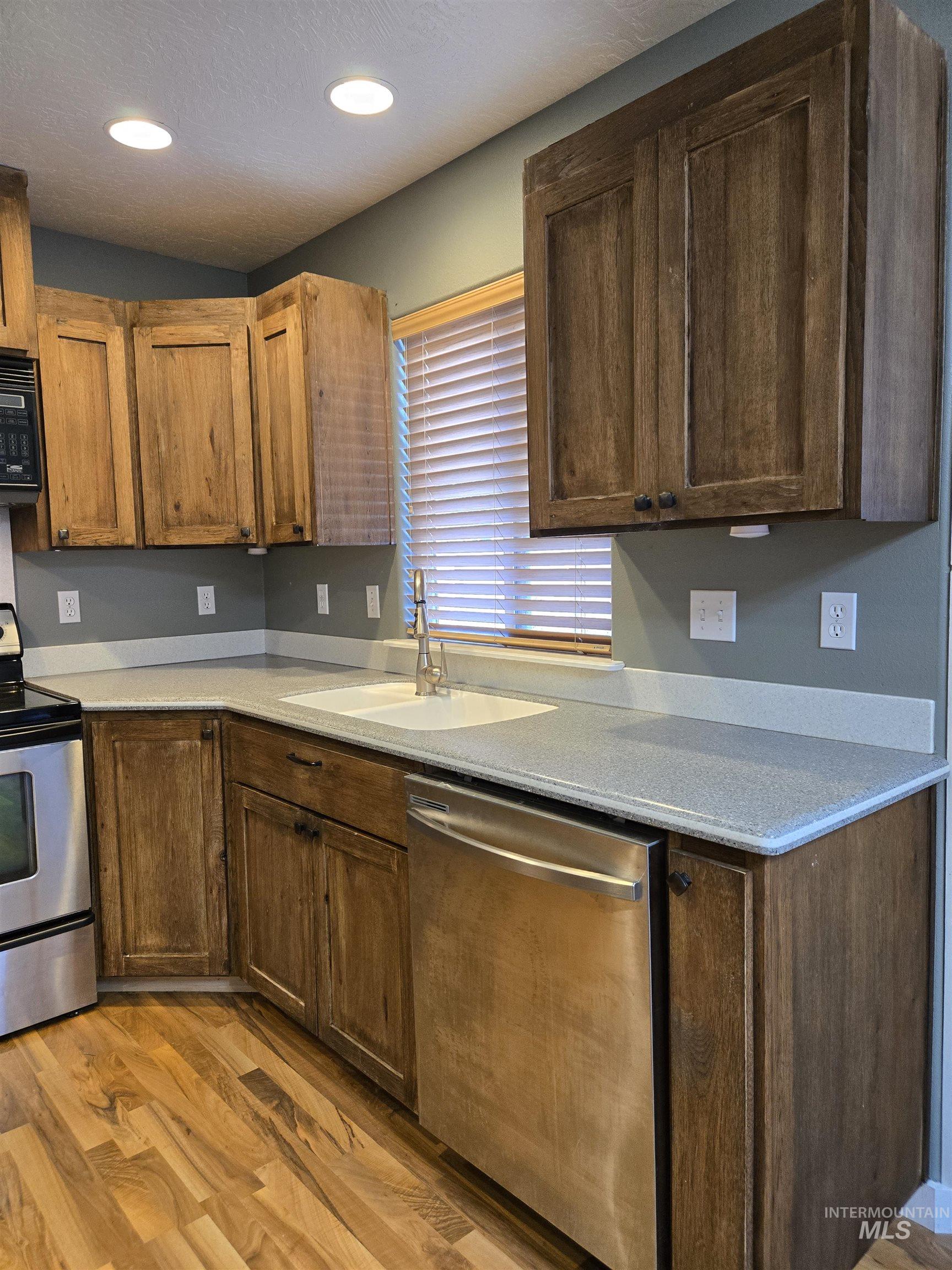 237 16th Ave. N, Payette, Idaho 83661, 4 Bedrooms, 2.5 Bathrooms, Residential For Sale, Price $415,000, 98969730