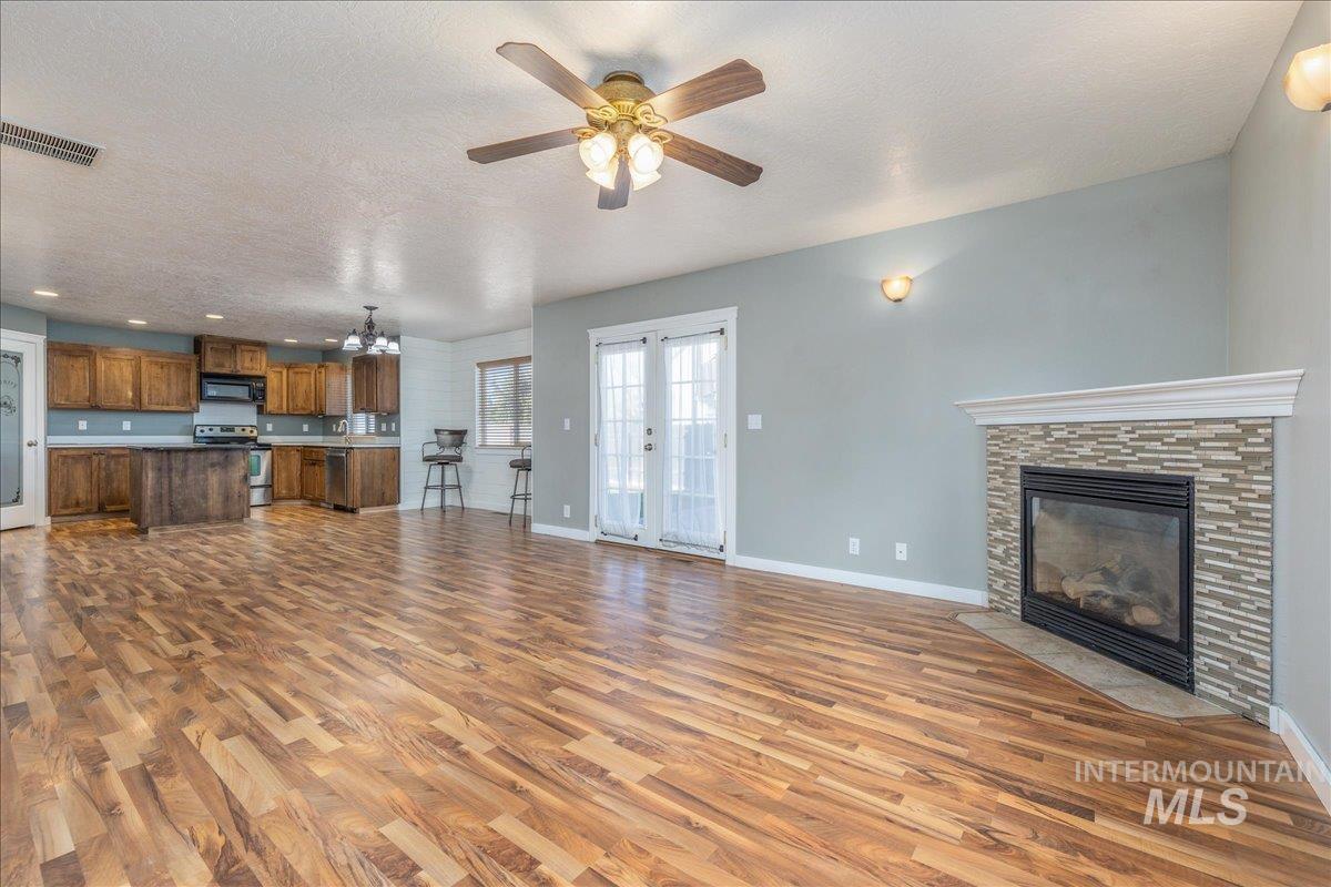 237 16th Ave. N, Payette, Idaho 83661, 4 Bedrooms, 2.5 Bathrooms, Residential For Sale, Price $407,500,MLS 98969730