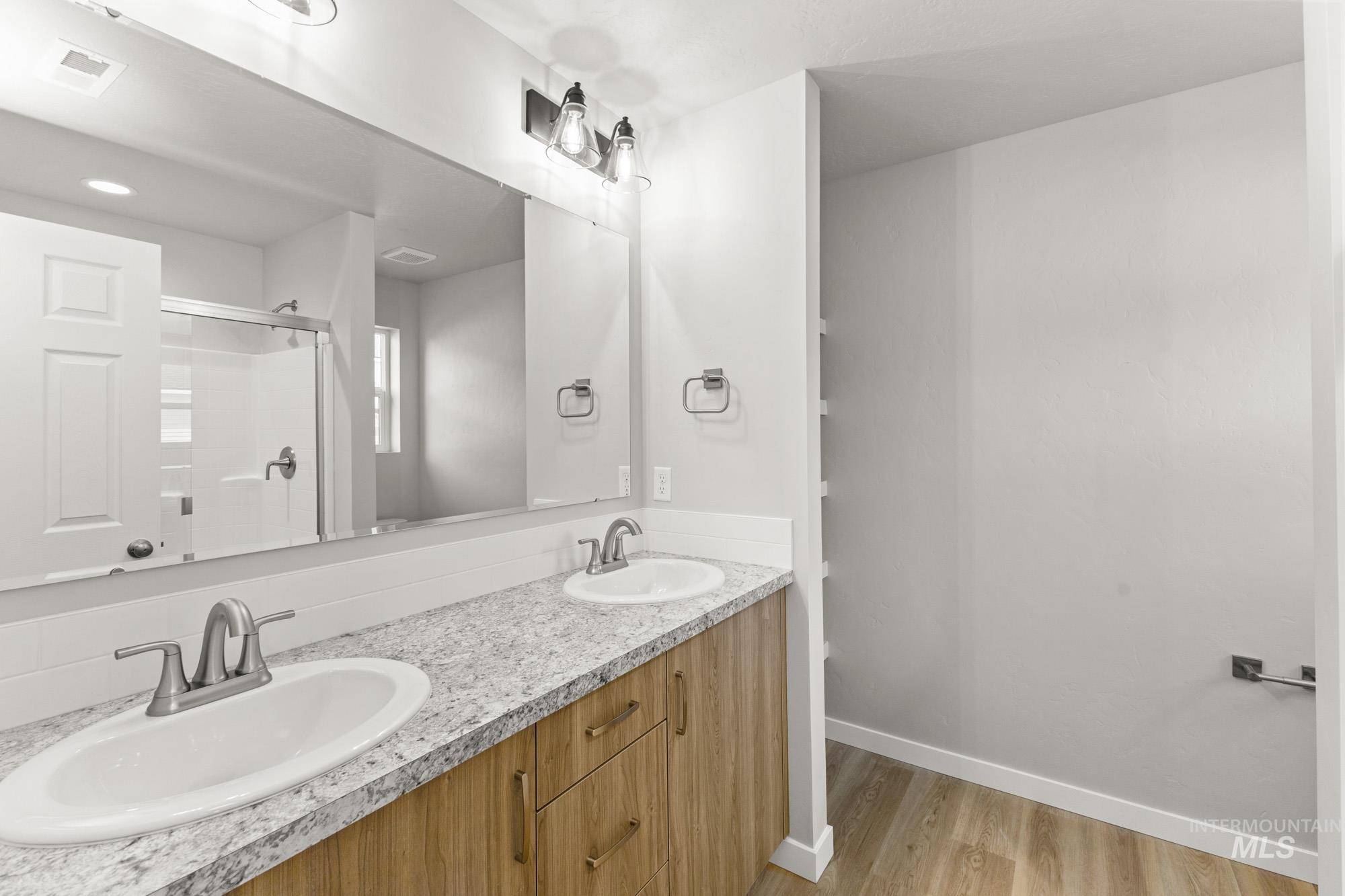 1616 Sunday River St, Middleton, Idaho 83644, 4 Bedrooms, 2 Bathrooms, Residential For Sale, Price $449,990,MLS 98969736