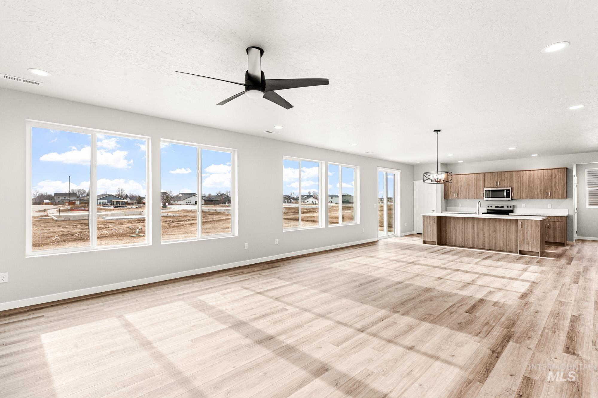 1597 Long Pond St, Middleton, Idaho 83644, 5 Bedrooms, 4.5 Bathrooms, Residential For Sale, Price $734,990,MLS 98969737