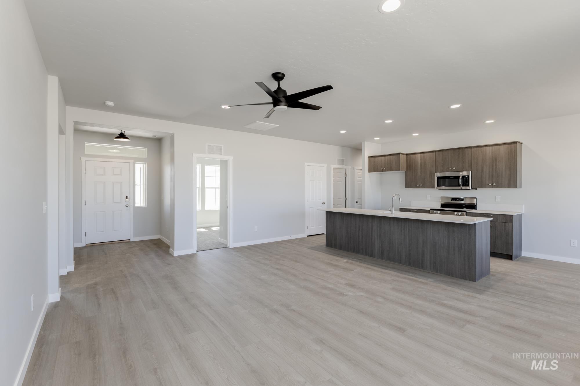 18405 N Sweet William Ave, Nampa, Idaho 83687, 4 Bedrooms, 2 Bathrooms, Residential For Sale, Price $424,990,MLS 98969739