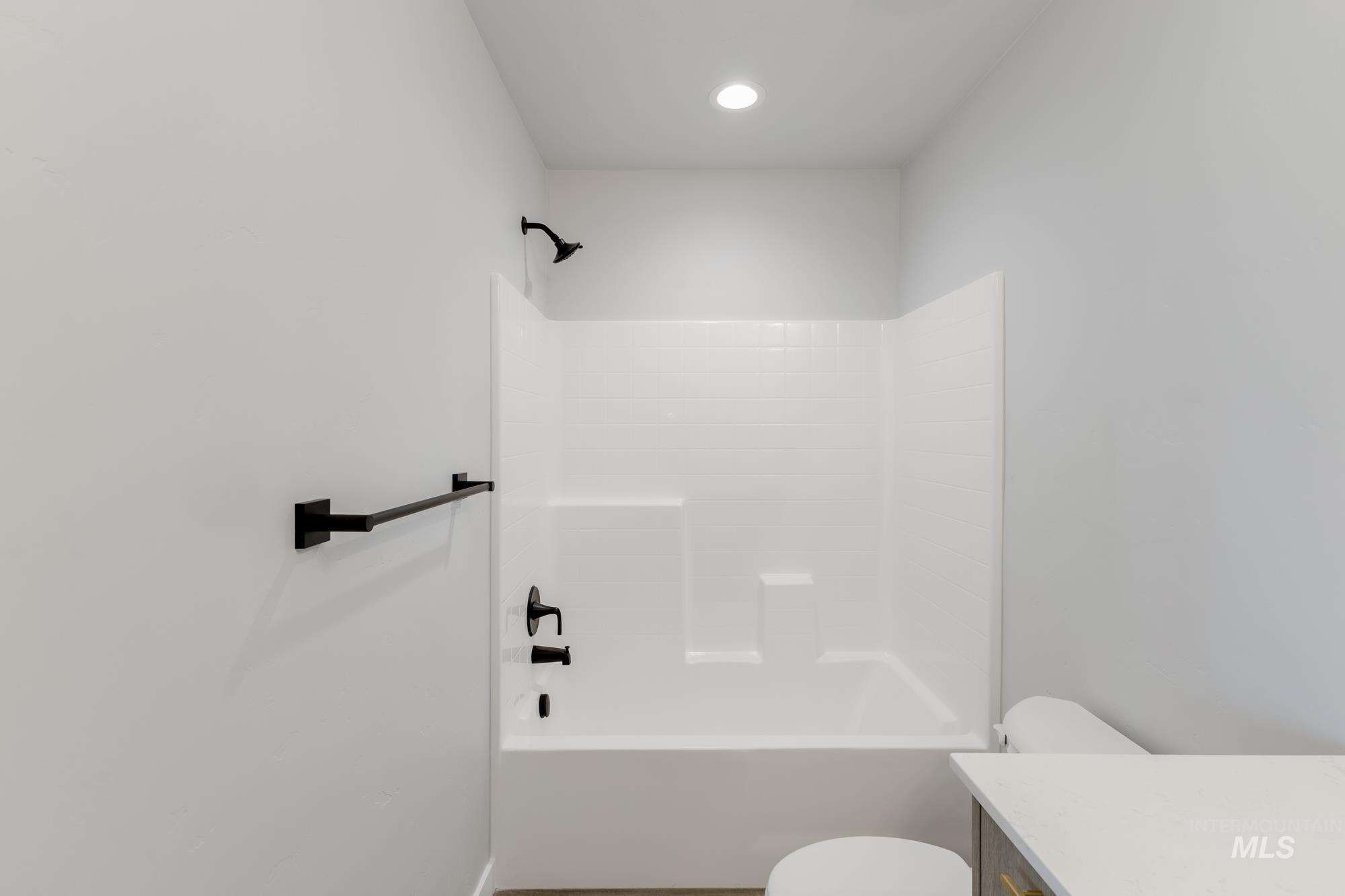 18433 N Sweet William Ave, Nampa, Idaho 83687, 5 Bedrooms, 3 Bathrooms, Residential For Sale, Price $484,990,MLS 98969740