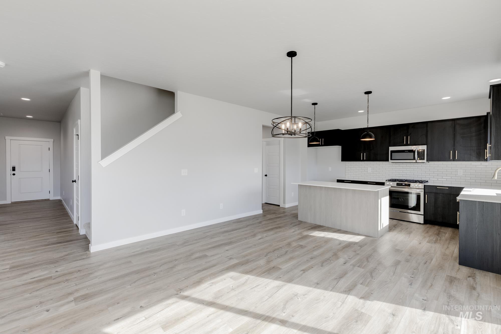 18433 N Sweet William Ave, Nampa, Idaho 83687, 5 Bedrooms, 3 Bathrooms, Residential For Sale, Price $484,990,MLS 98969740