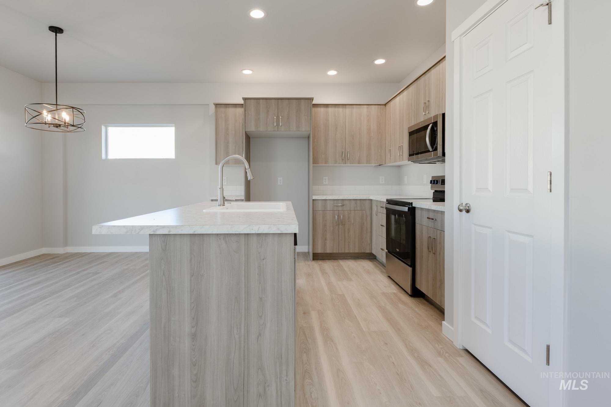 17429 N Union Springs Pl, Nampa, Idaho 83687, 4 Bedrooms, 2.5 Bathrooms, Residential For Sale, Price $454,990,MLS 98969741