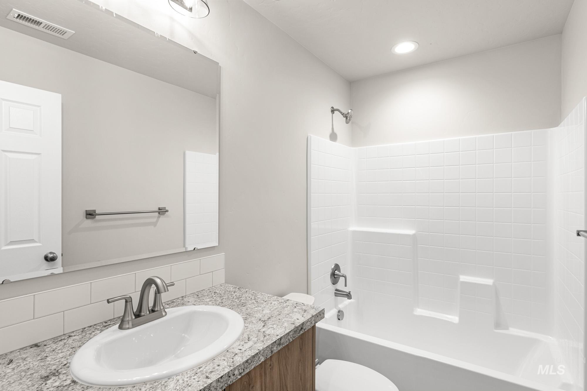 17429 N Union Springs Pl, Nampa, Idaho 83687, 4 Bedrooms, 2.5 Bathrooms, Residential For Sale, Price $454,990,MLS 98969741