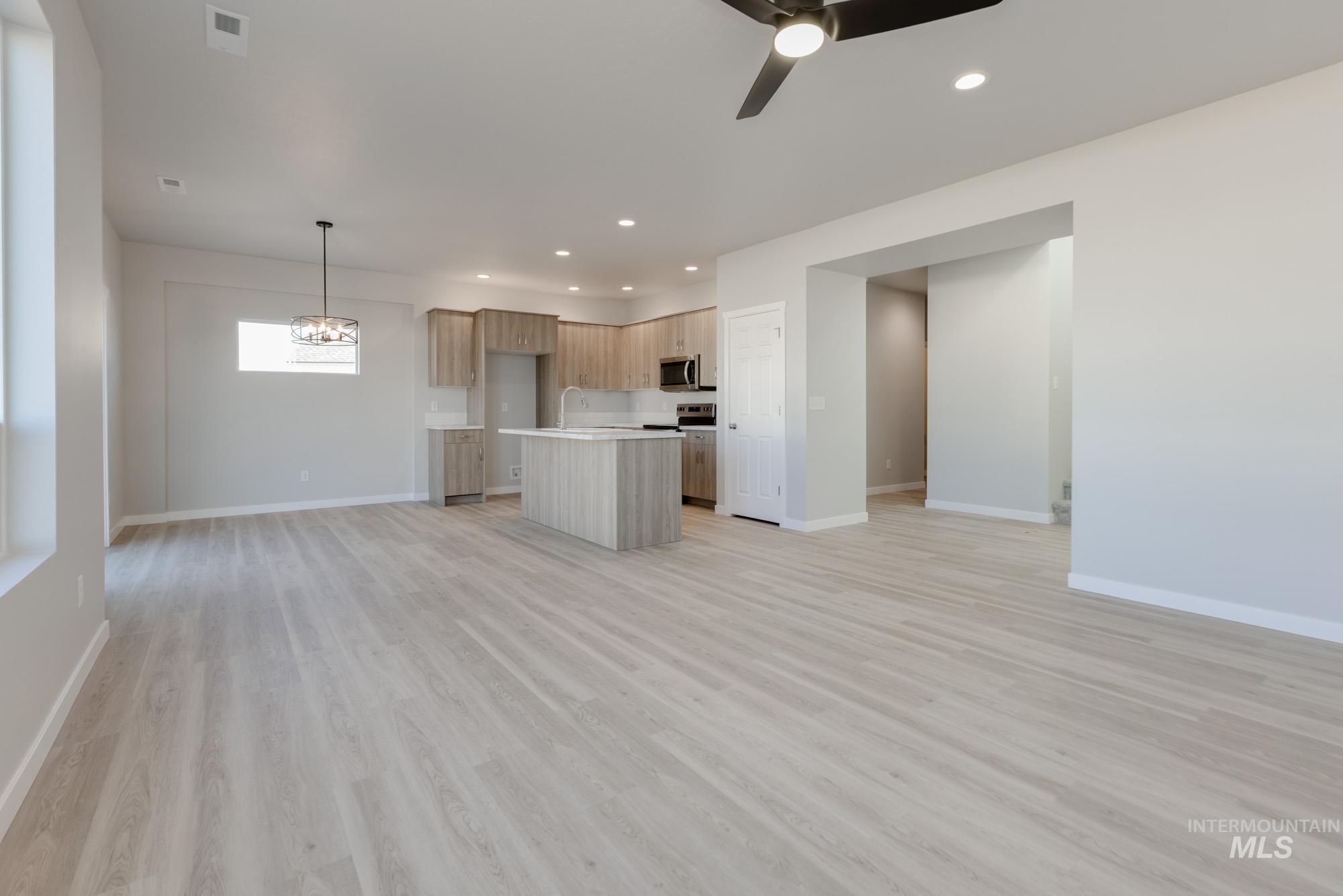 17429 N Union Springs Pl, Nampa, Idaho 83687, 4 Bedrooms, 2.5 Bathrooms, Residential For Sale, Price $454,990,MLS 98969741