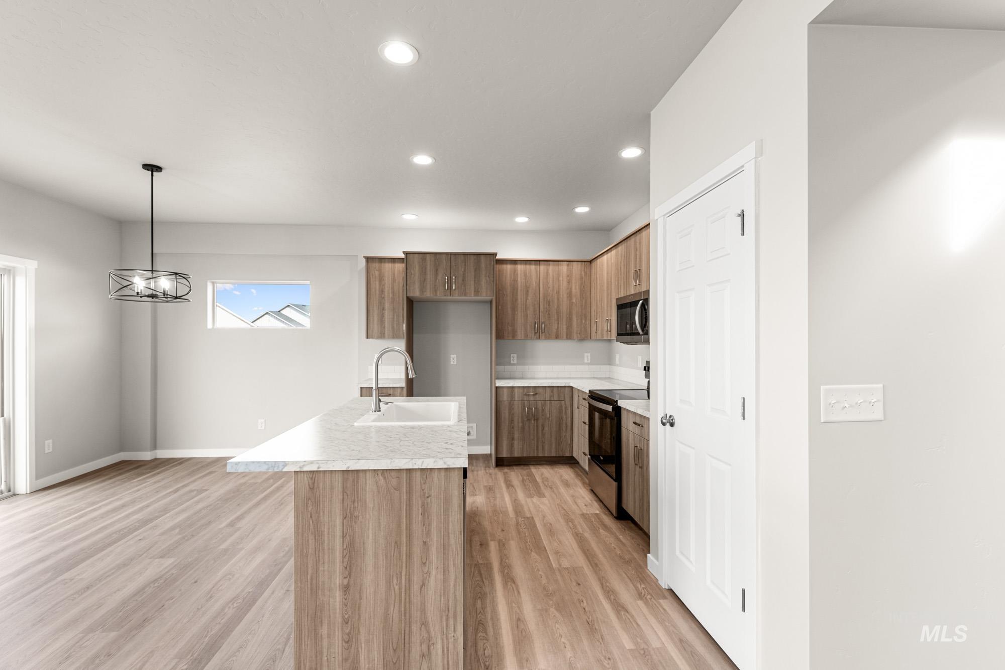 17429 N Union Springs Pl, Nampa, Idaho 83687, 4 Bedrooms, 2.5 Bathrooms, Residential For Sale, Price $454,990,MLS 98969741