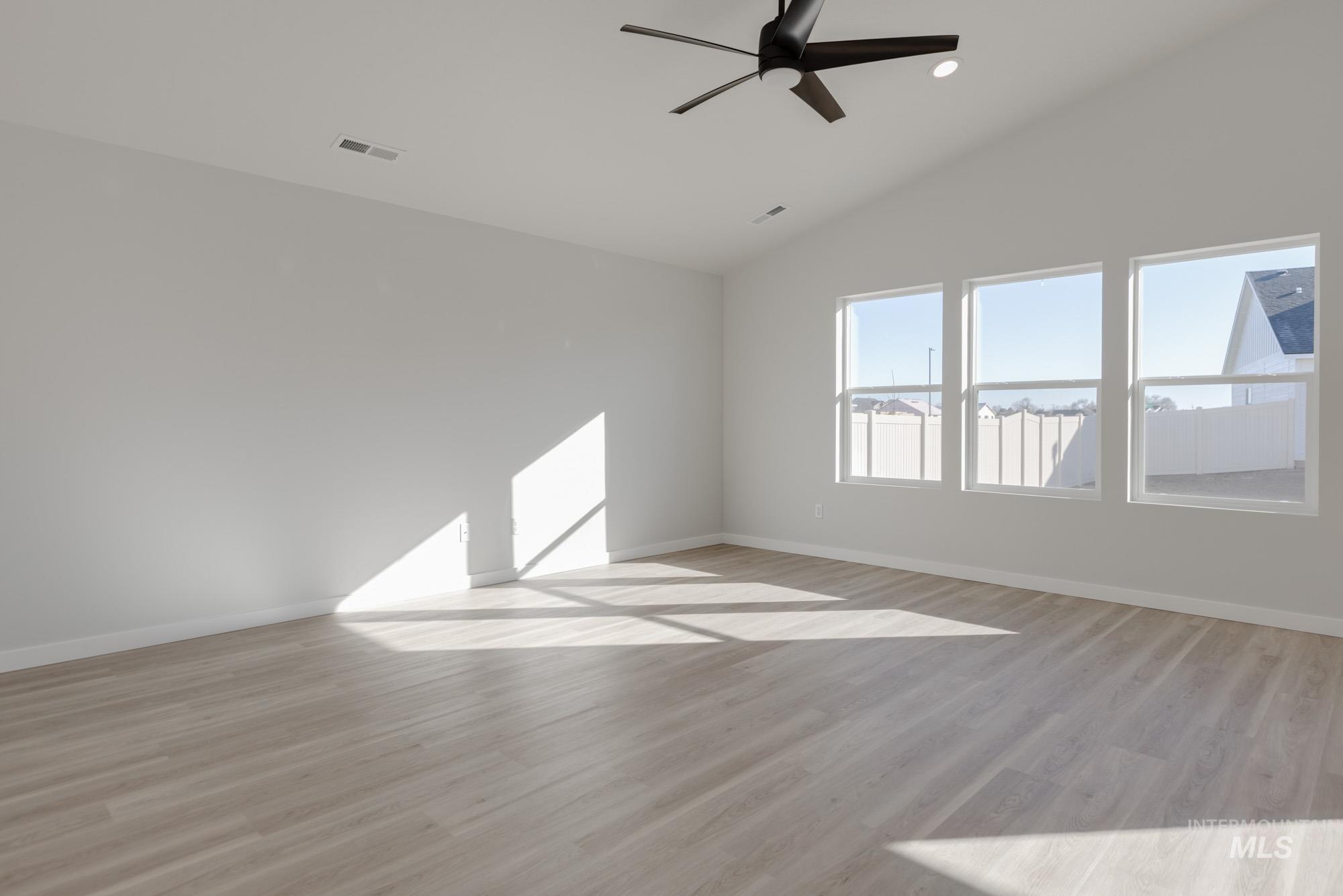 17452 N Union Springs Pl, Nampa, Idaho 83687, 4 Bedrooms, 2 Bathrooms, Residential For Sale, Price $439,990,MLS 98969742