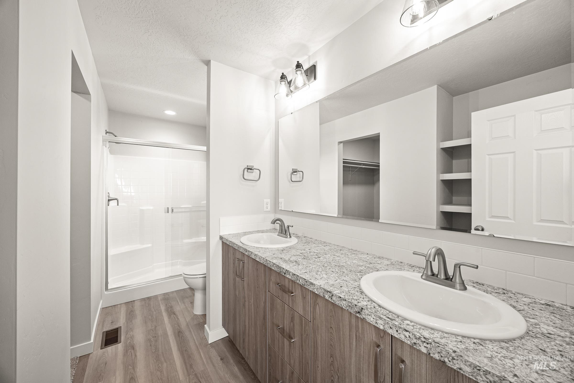 10797 Rutland St, Caldwell, Idaho 83605, 3 Bedrooms, 2.5 Bathrooms, Residential For Sale, Price $389,990, 98969743