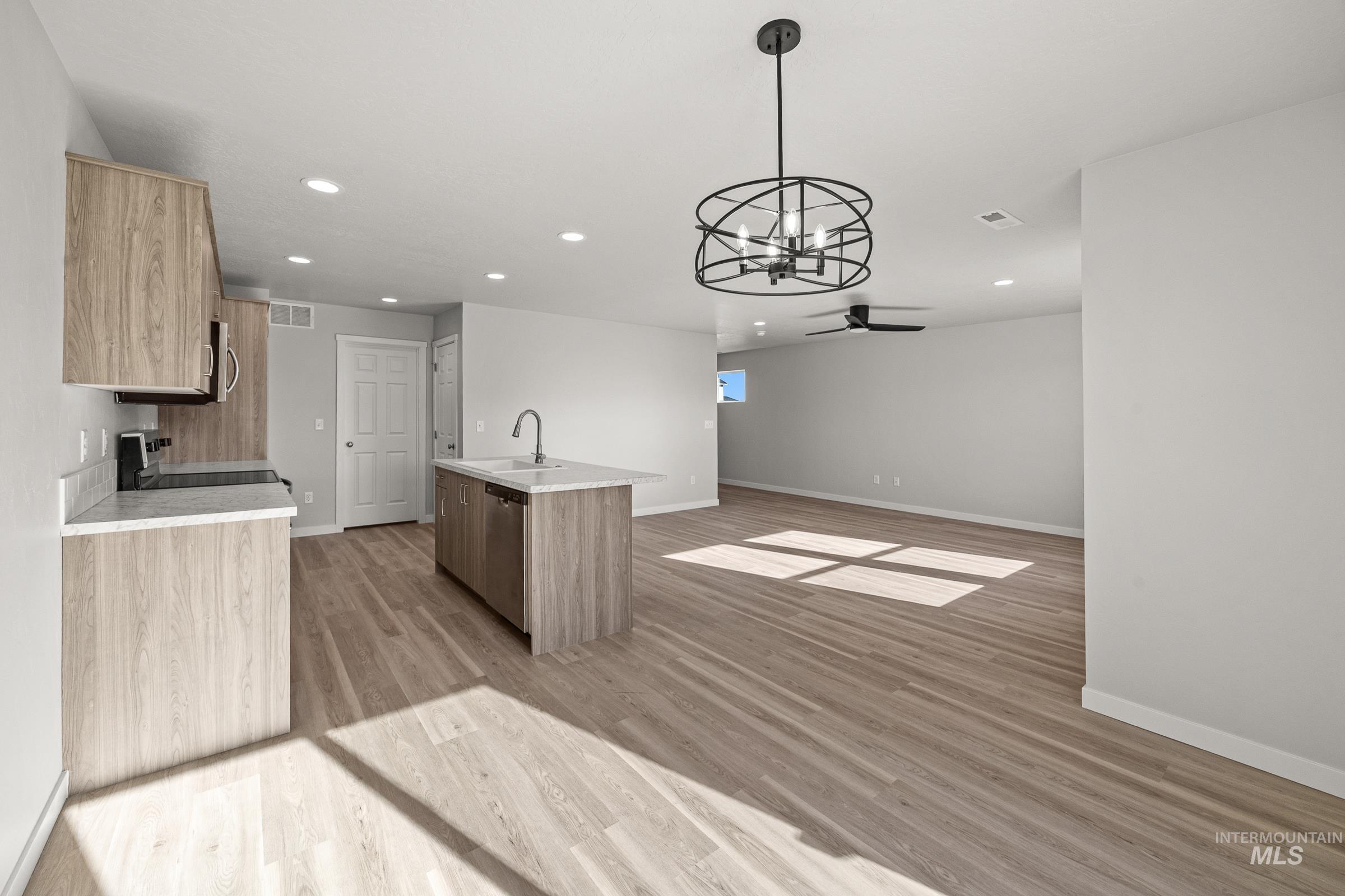 10797 Rutland St, Caldwell, Idaho 83605, 3 Bedrooms, 2.5 Bathrooms, Residential For Sale, Price $389,990, 98969743