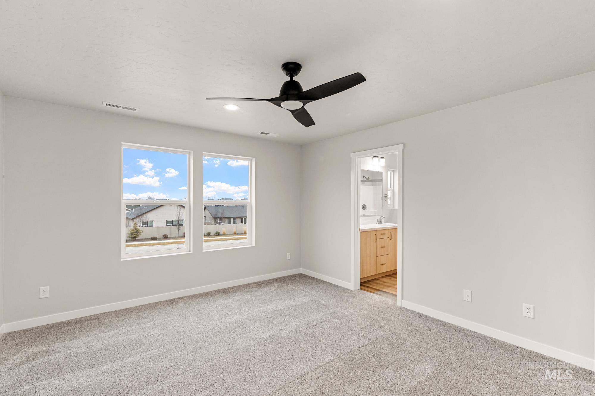 10859 Rutland St, Caldwell, Idaho 83605, 3 Bedrooms, 2.5 Bathrooms, Residential For Sale, Price $399,990,MLS 98969744