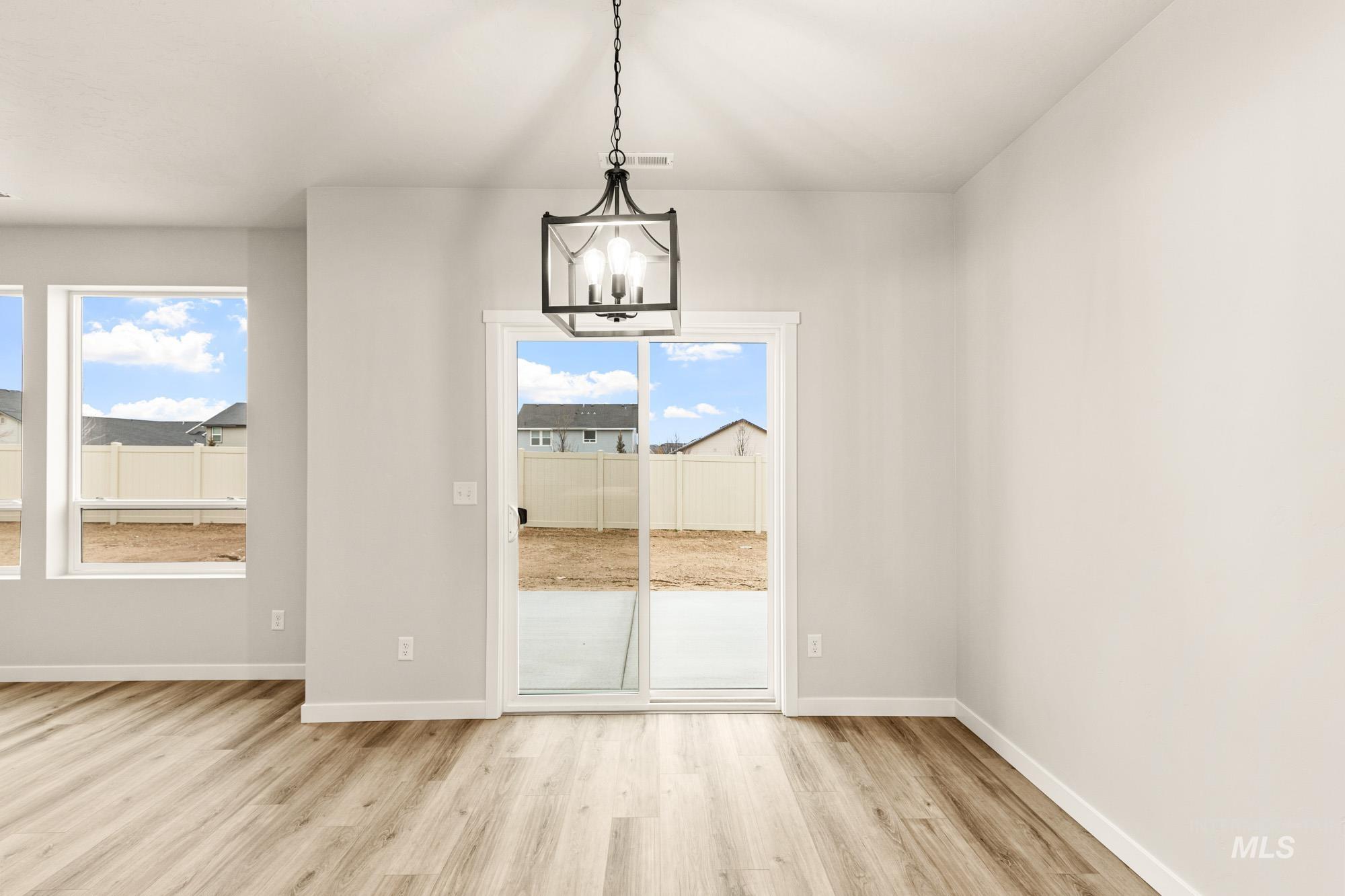 10859 Rutland St, Caldwell, Idaho 83605, 3 Bedrooms, 2.5 Bathrooms, Residential For Sale, Price $399,990,MLS 98969744