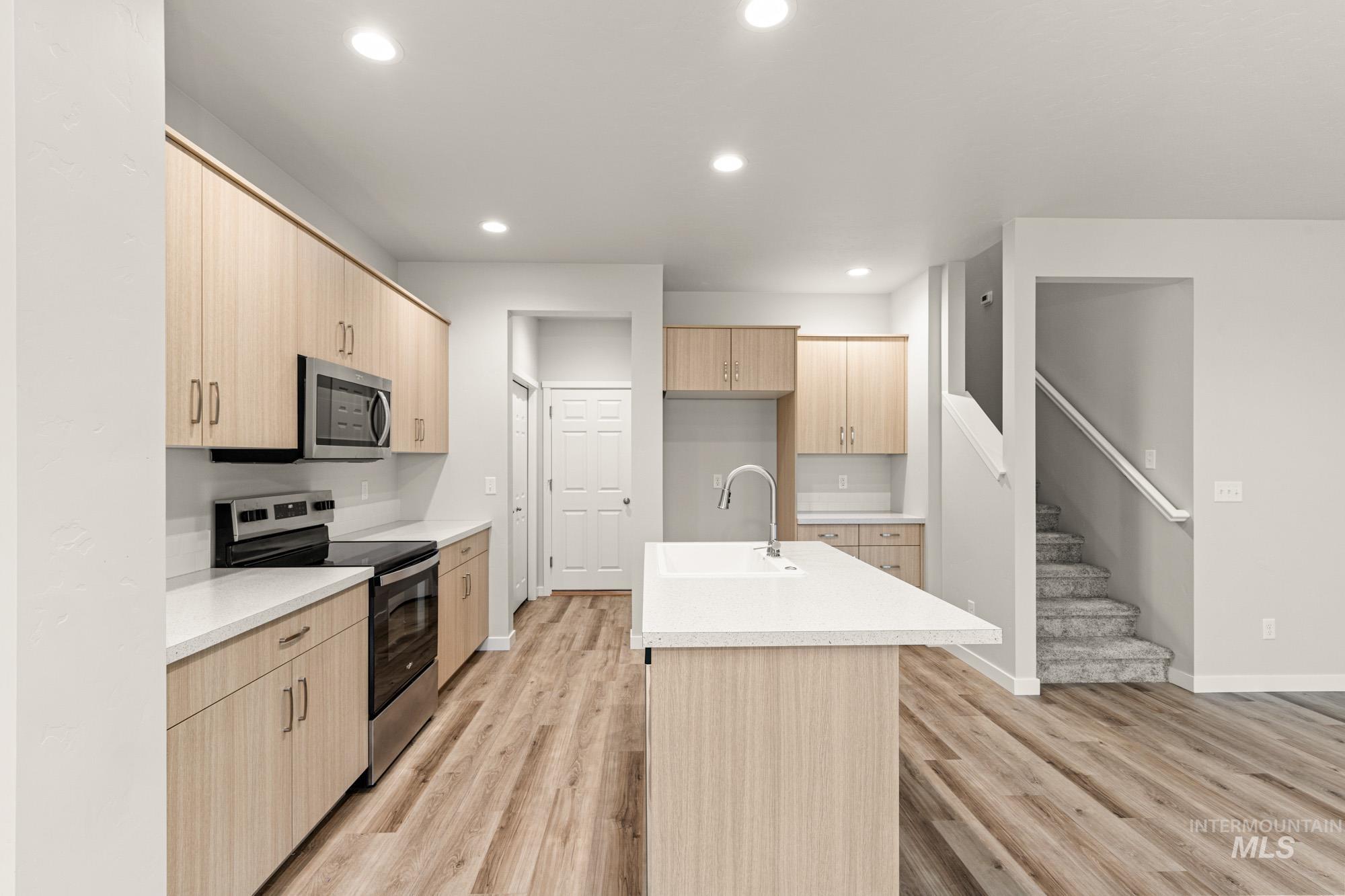 10859 Rutland St, Caldwell, Idaho 83605, 3 Bedrooms, 2.5 Bathrooms, Residential For Sale, Price $399,990,MLS 98969744