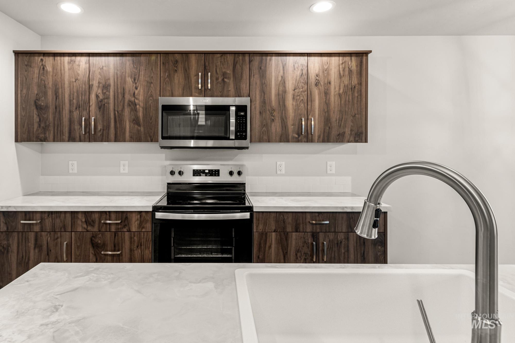 10851 Rutland St, Caldwell, Idaho 83605, 3 Bedrooms, 2.5 Bathrooms, Residential For Sale, Price $389,990,MLS 98969746