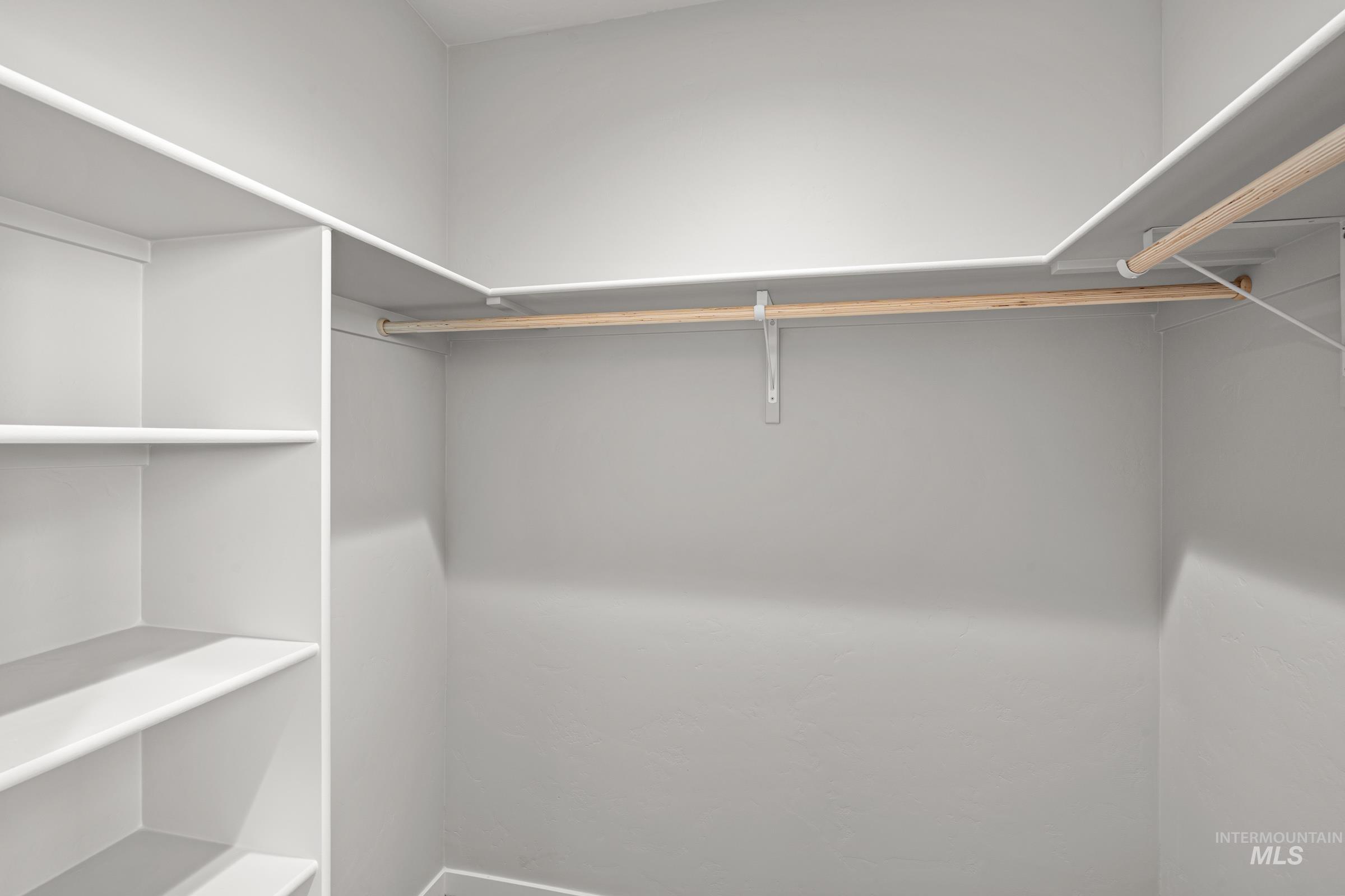 1645 Dyer St, Middleton, Idaho 83644, 5 Bedrooms, 4.5 Bathrooms, Residential For Sale, Price $739,990, 98969747