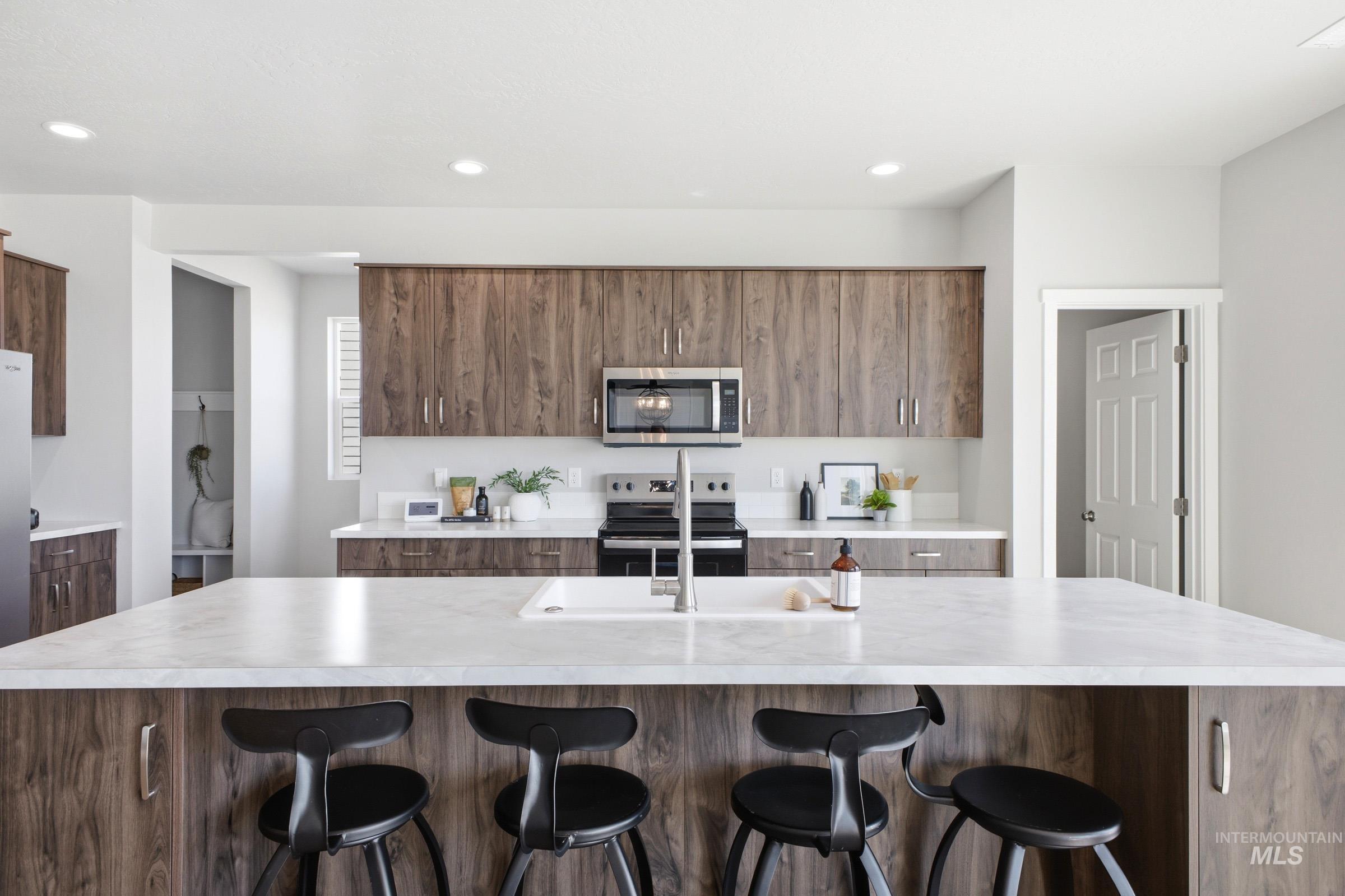 1645 Dyer St, Middleton, Idaho 83644, 5 Bedrooms, 4.5 Bathrooms, Residential For Sale, Price $728,990,MLS 98969747