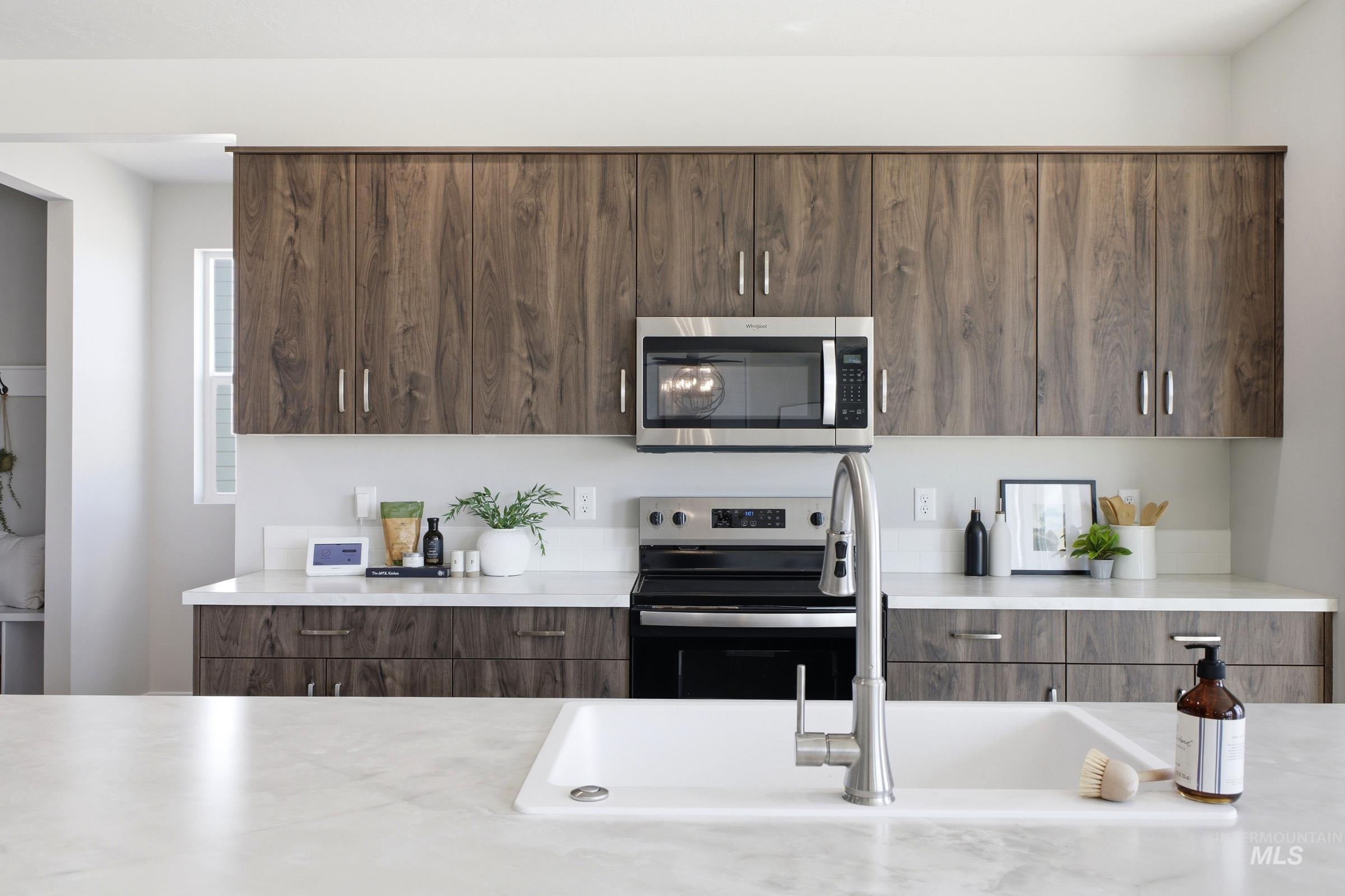 1645 Dyer St, Middleton, Idaho 83644, 5 Bedrooms, 4.5 Bathrooms, Residential For Sale, Price $728,990,MLS 98969747