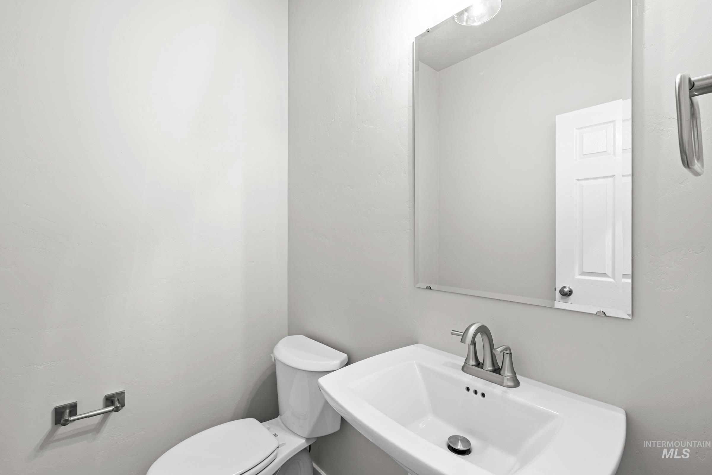 1645 Dyer St, Middleton, Idaho 83644, 5 Bedrooms, 4.5 Bathrooms, Residential For Sale, Price $739,990, 98969747