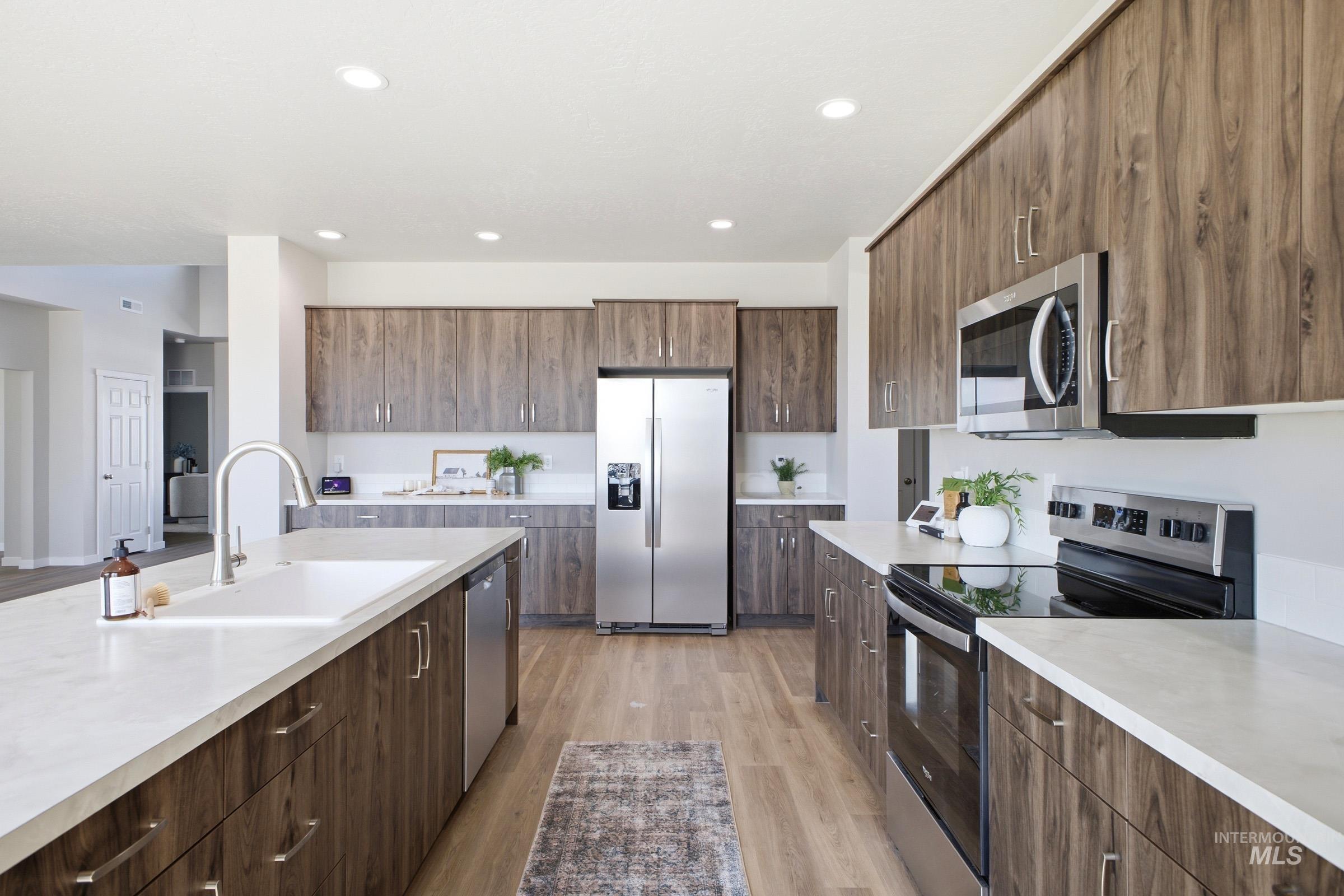 1645 Dyer St, Middleton, Idaho 83644, 5 Bedrooms, 4.5 Bathrooms, Residential For Sale, Price $728,990,MLS 98969747