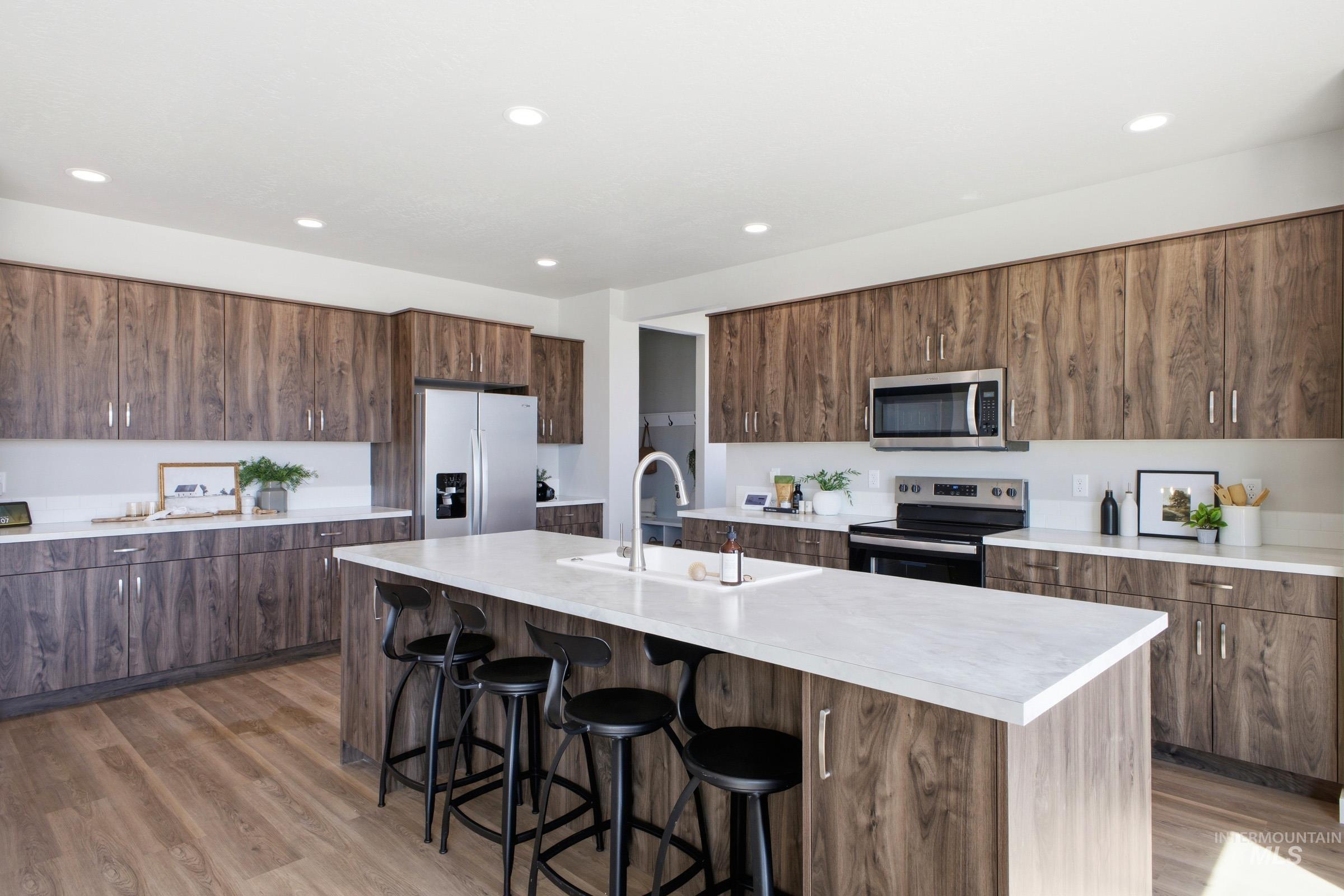 1645 Dyer St, Middleton, Idaho 83644, 5 Bedrooms, 4.5 Bathrooms, Residential For Sale, Price $728,990,MLS 98969747