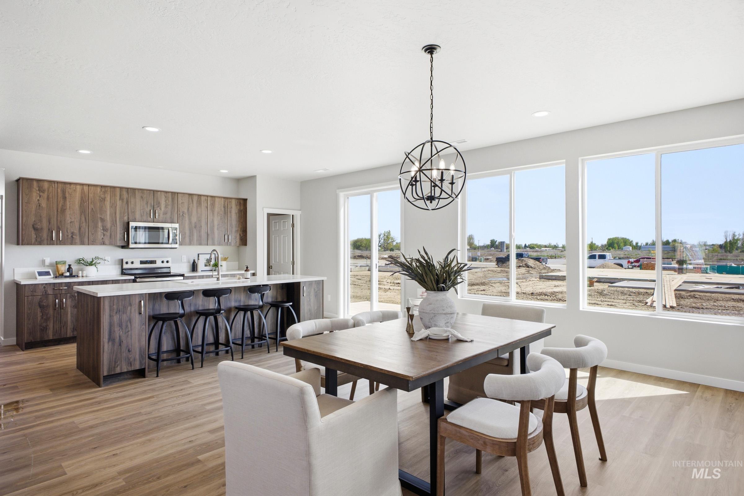 1645 Dyer St, Middleton, Idaho 83644, 5 Bedrooms, 4.5 Bathrooms, Residential For Sale, Price $728,990,MLS 98969747