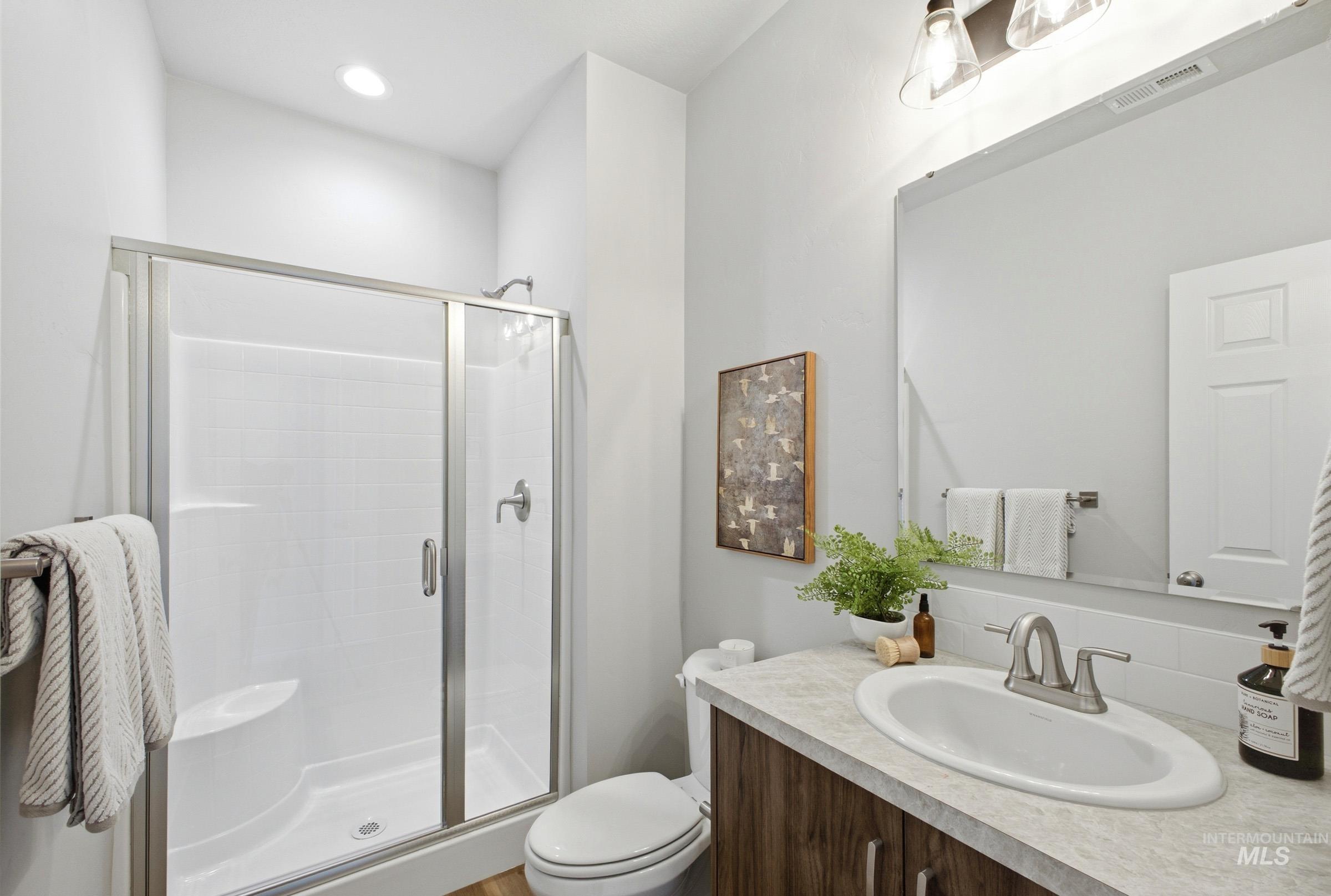 1645 Dyer St, Middleton, Idaho 83644, 5 Bedrooms, 4.5 Bathrooms, Residential For Sale, Price $728,990,MLS 98969747