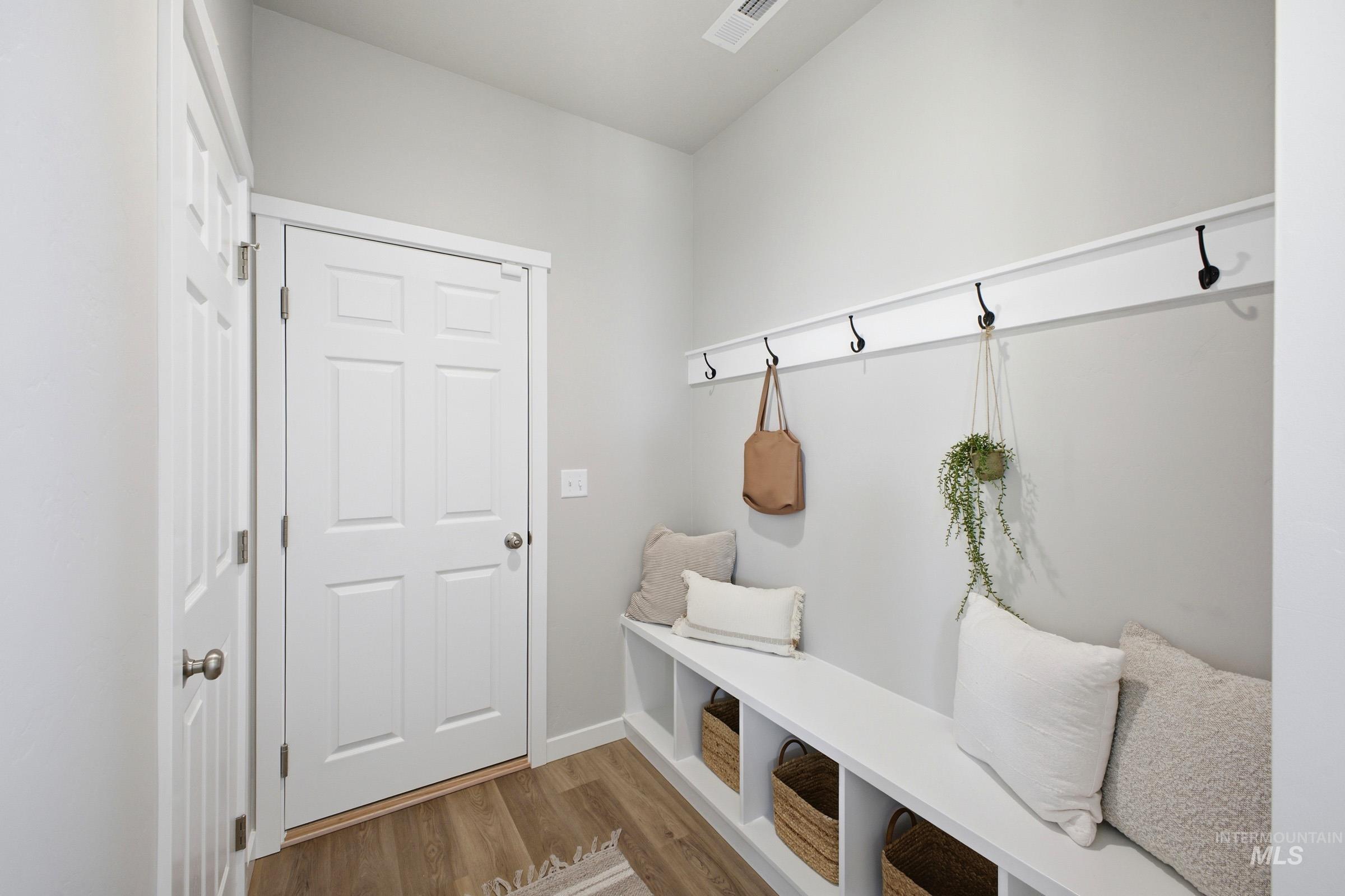 1645 Dyer St, Middleton, Idaho 83644, 5 Bedrooms, 4.5 Bathrooms, Residential For Sale, Price $728,990,MLS 98969747