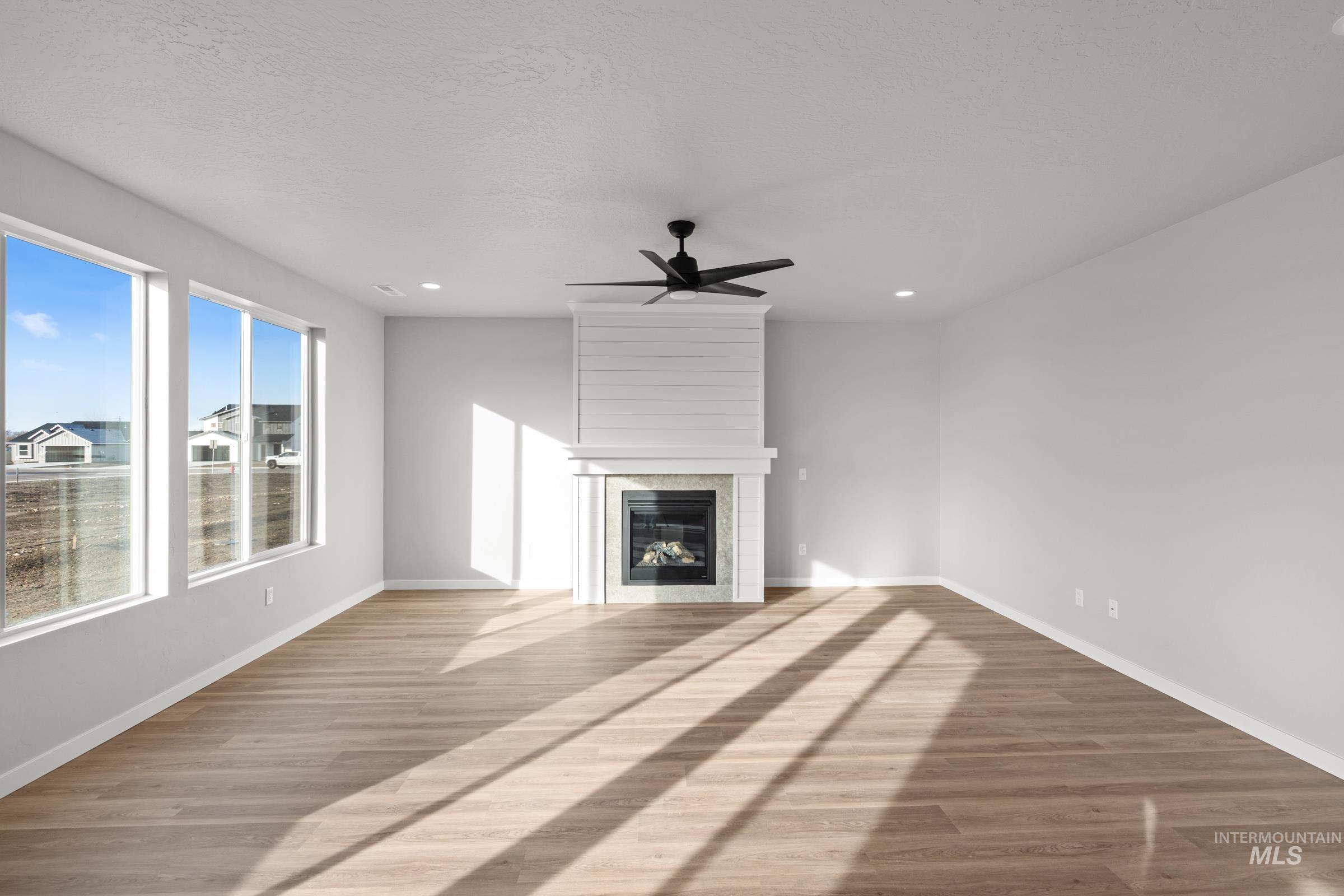 1645 Dyer St, Middleton, Idaho 83644, 5 Bedrooms, 4.5 Bathrooms, Residential For Sale, Price $739,990, 98969747